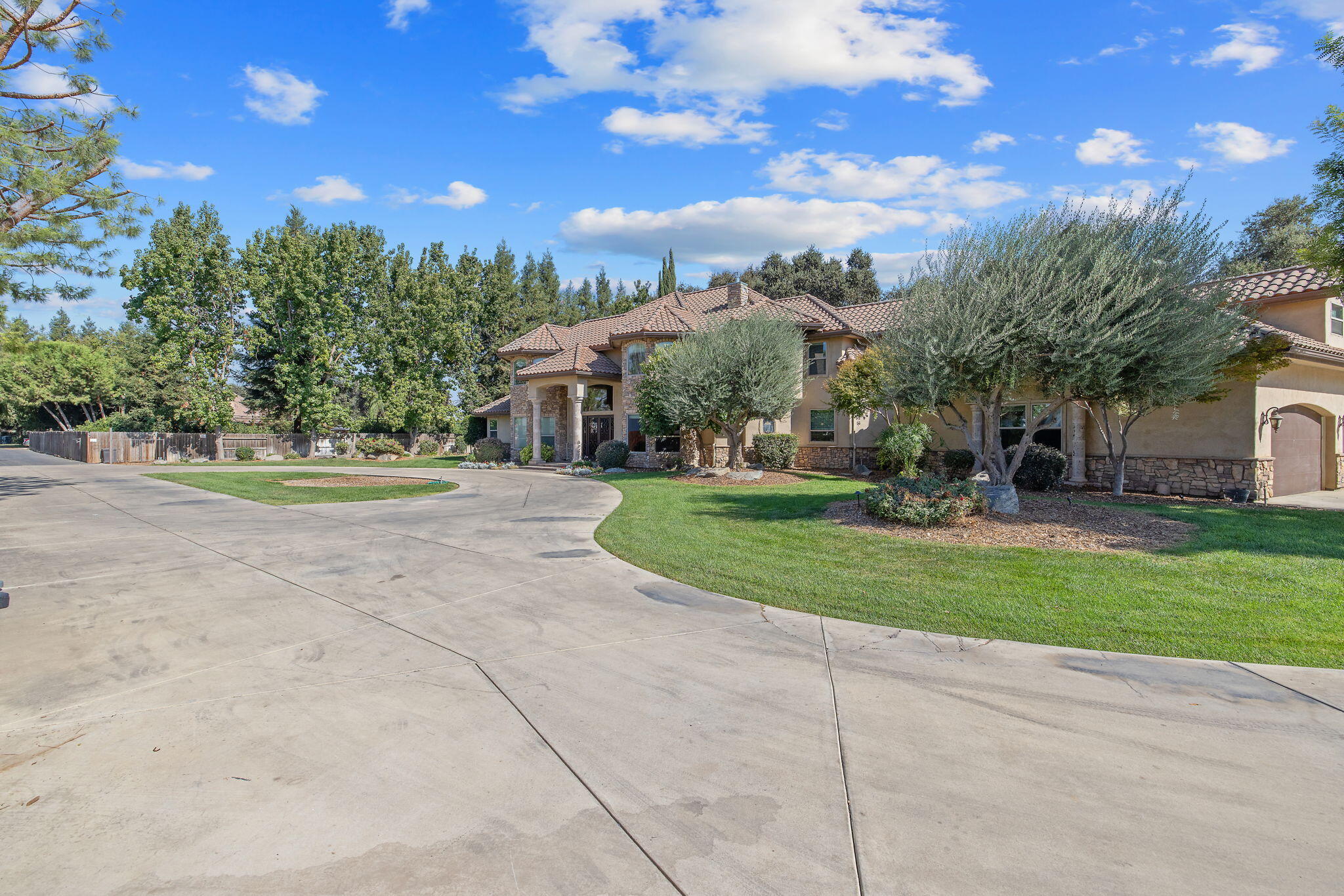 4546 S Dans St, Visalia, CA 93277