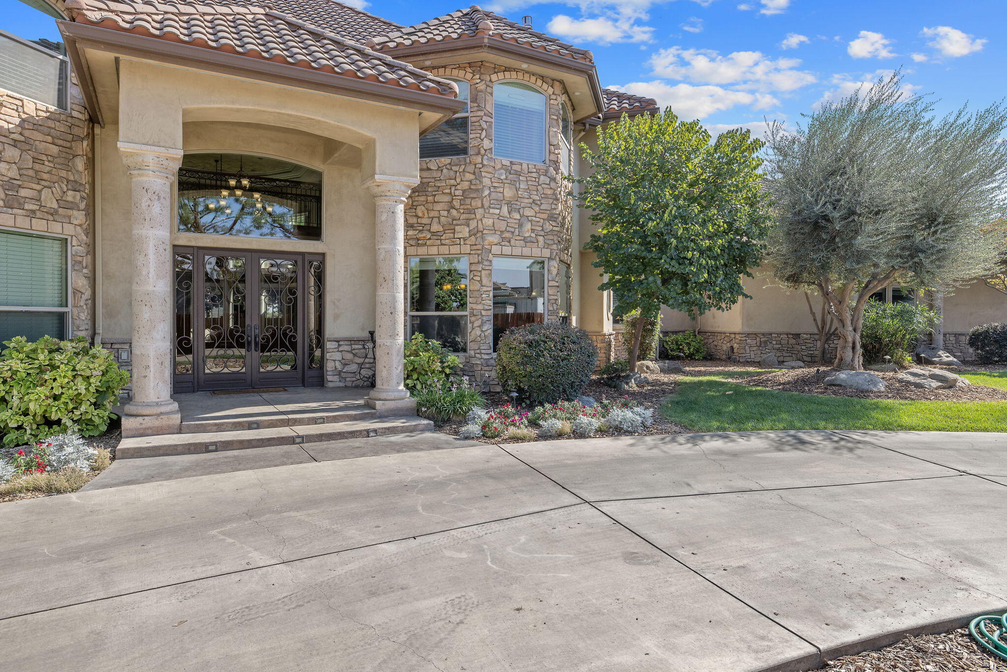 4546 S Dans St, Visalia, CA 93277