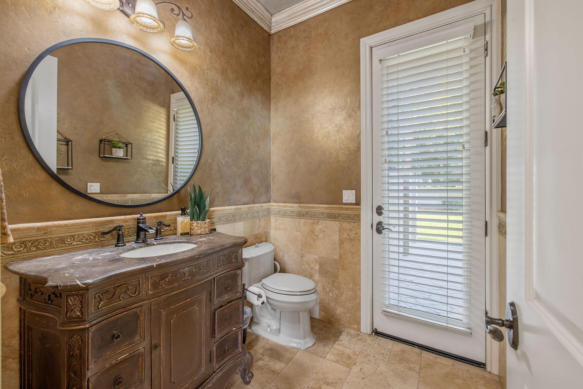 4546 S Dans St, Visalia, CA 93277