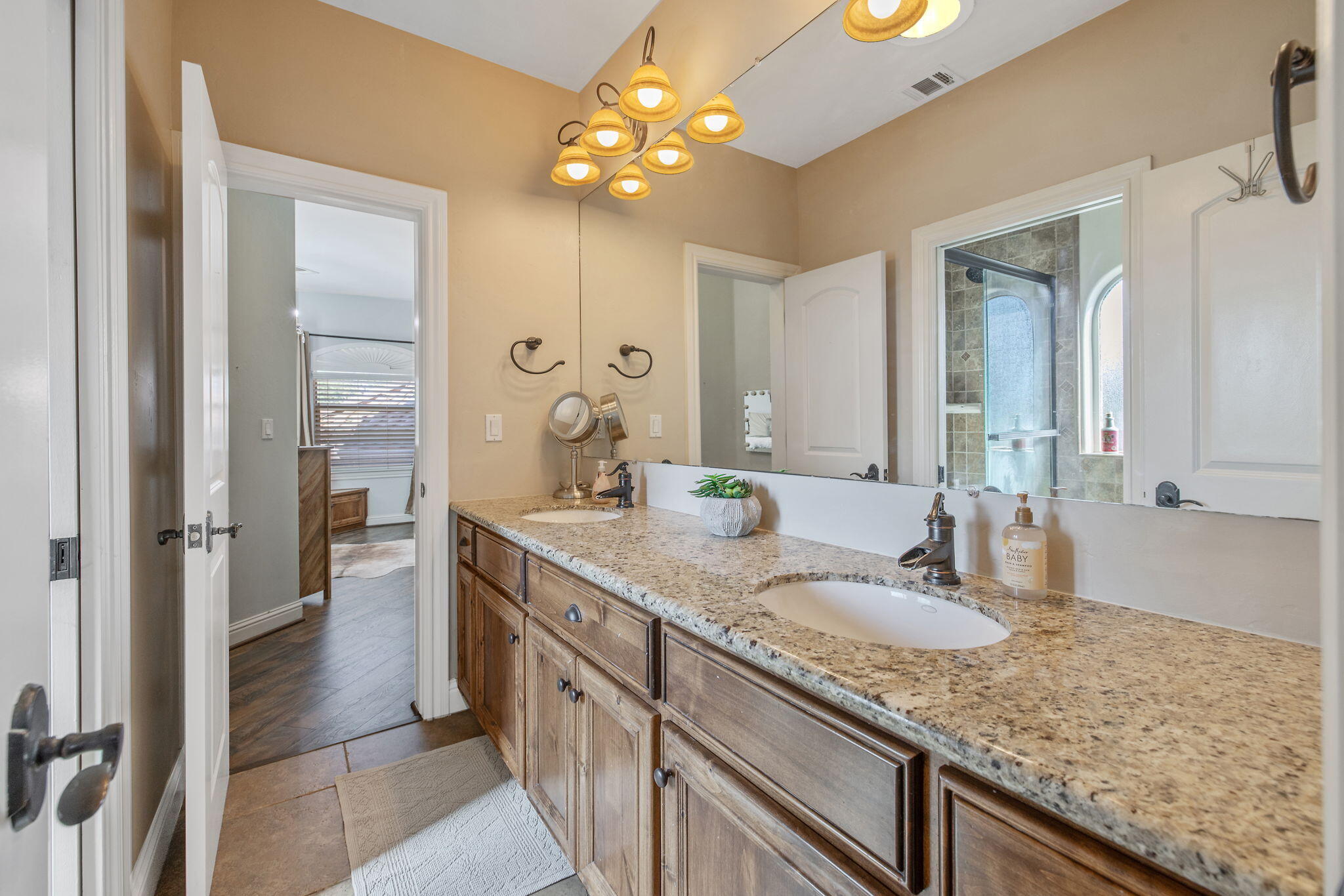 4546 S Dans St, Visalia, CA 93277