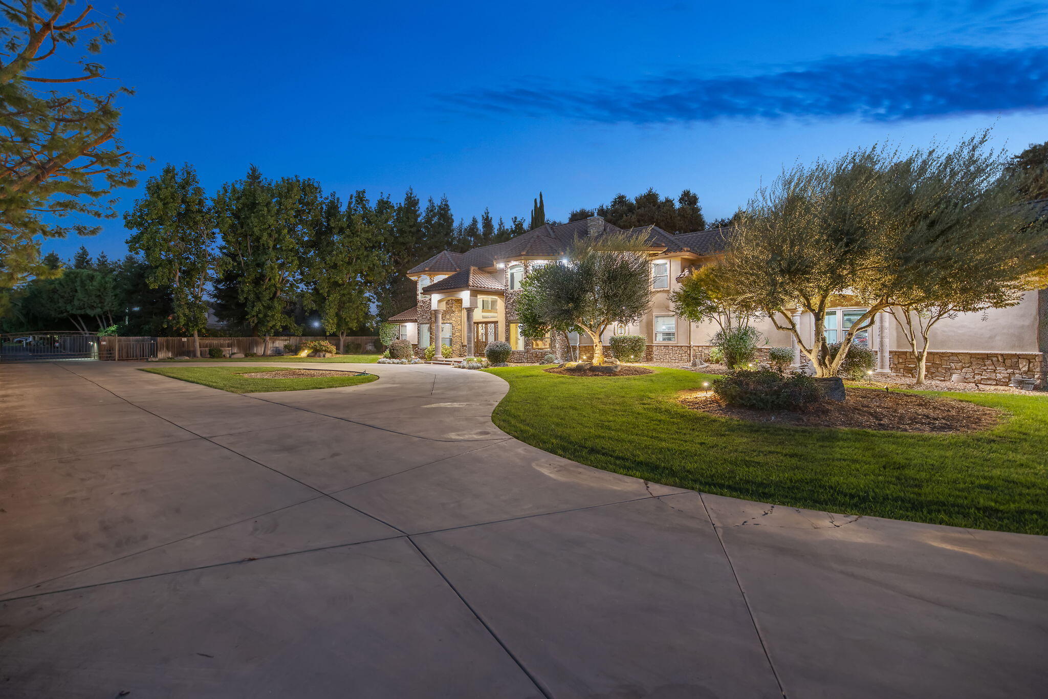 4546 S Dans St, Visalia, CA 93277