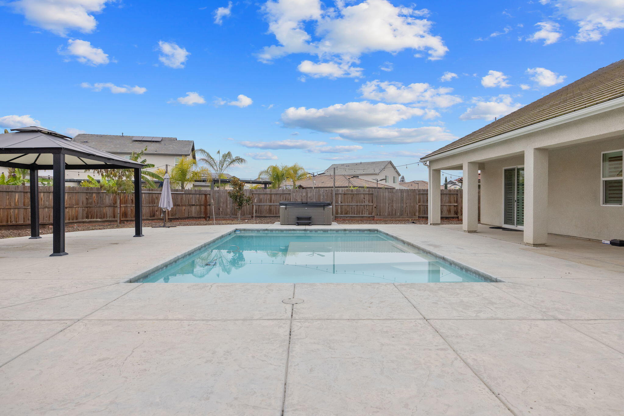 801 Howard St, Kingsburg, CA 93631