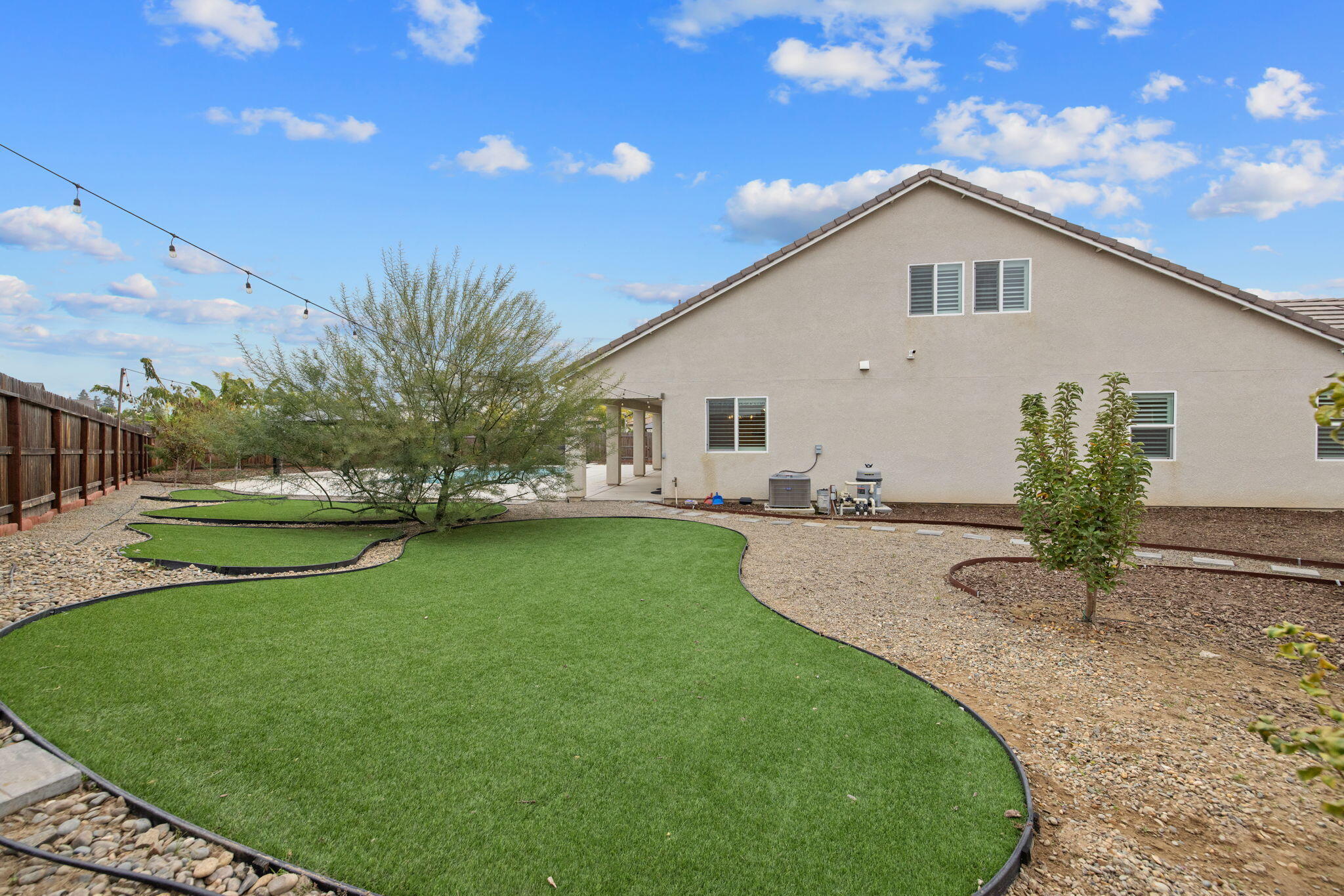 801 Howard St, Kingsburg, CA 93631