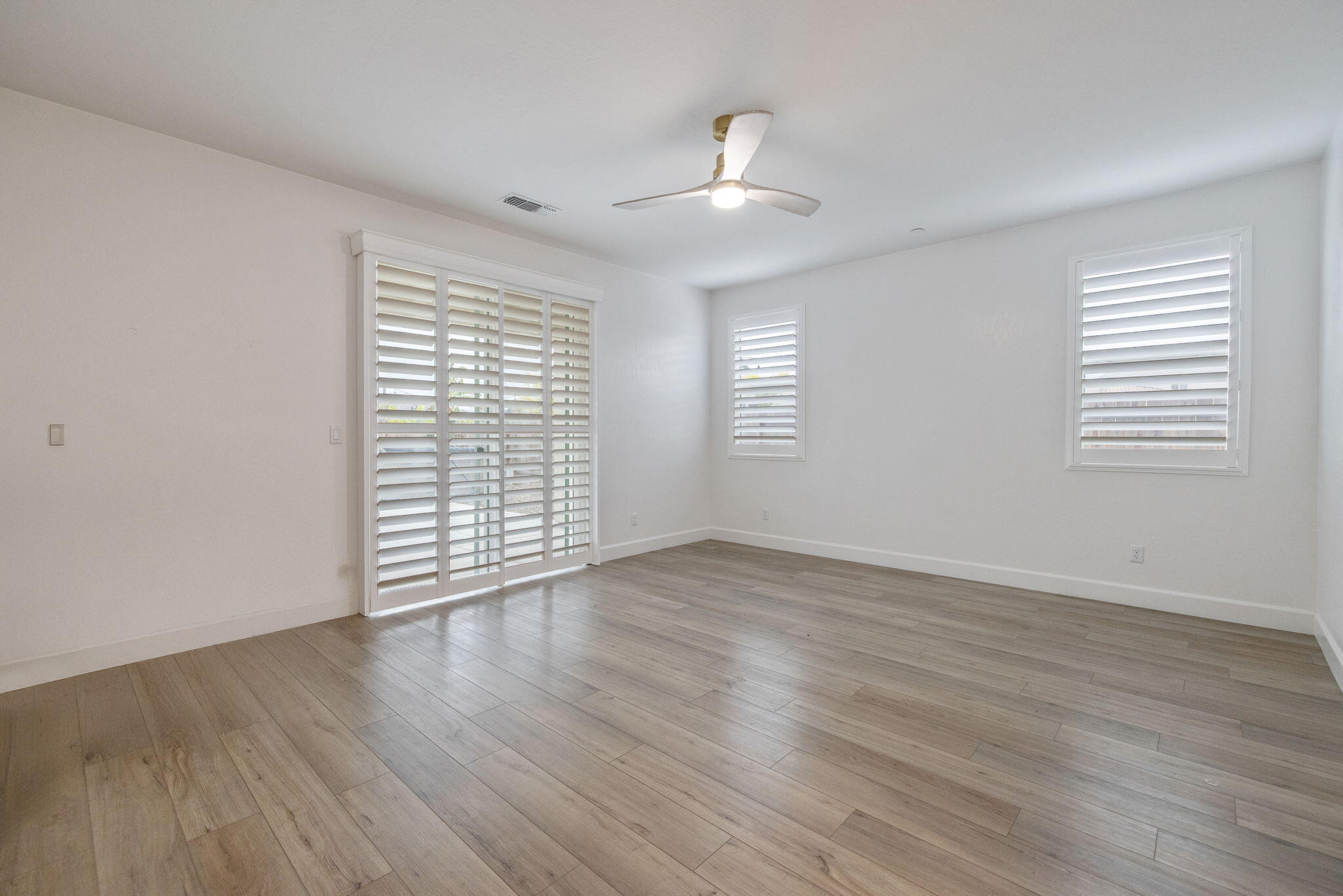 801 Howard St, Kingsburg, CA 93631