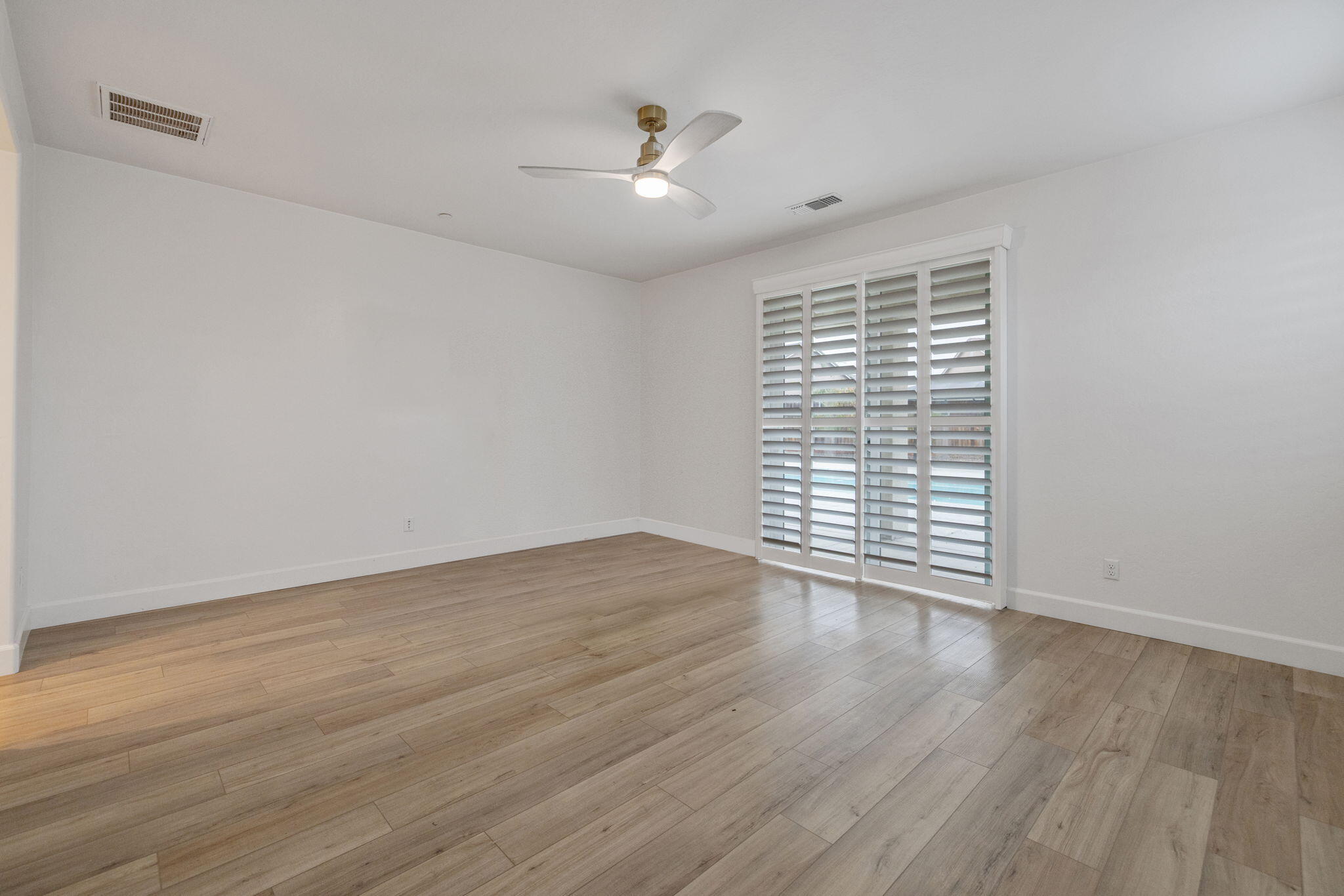 801 Howard St, Kingsburg, CA 93631