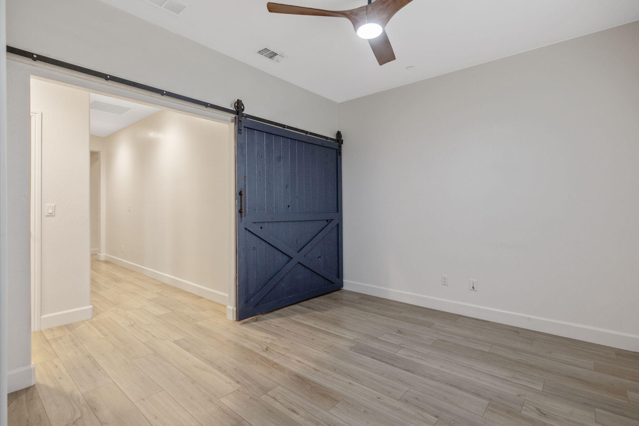 801 Howard St, Kingsburg, CA 93631