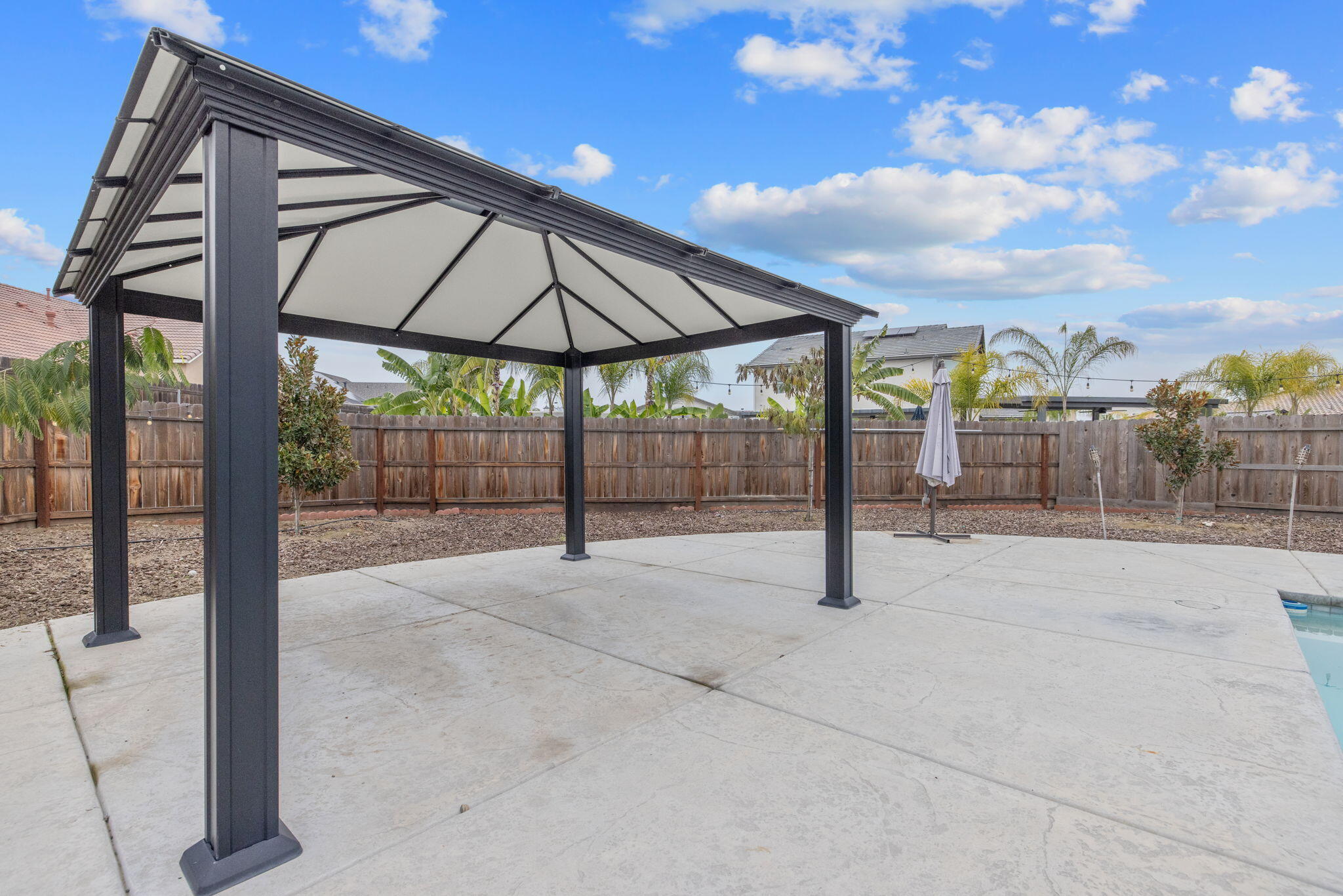 801 Howard St, Kingsburg, CA 93631