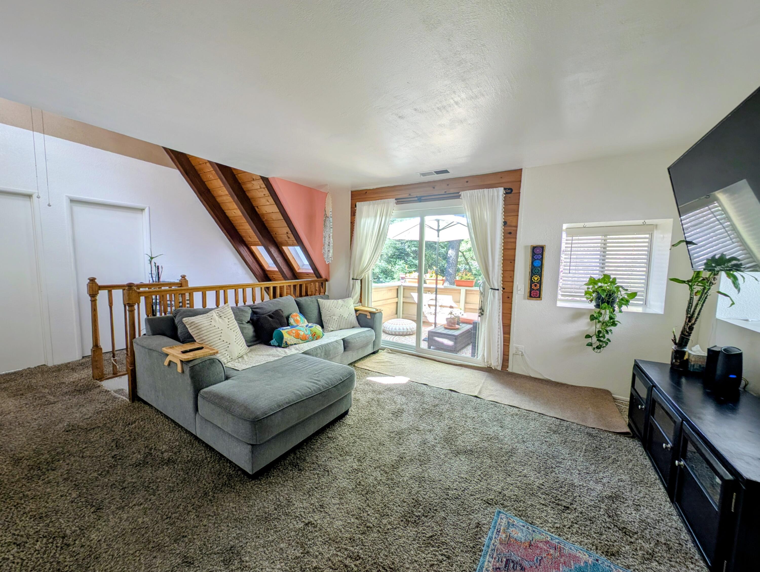 22815 Alder Ln, Crestline, CA 92325