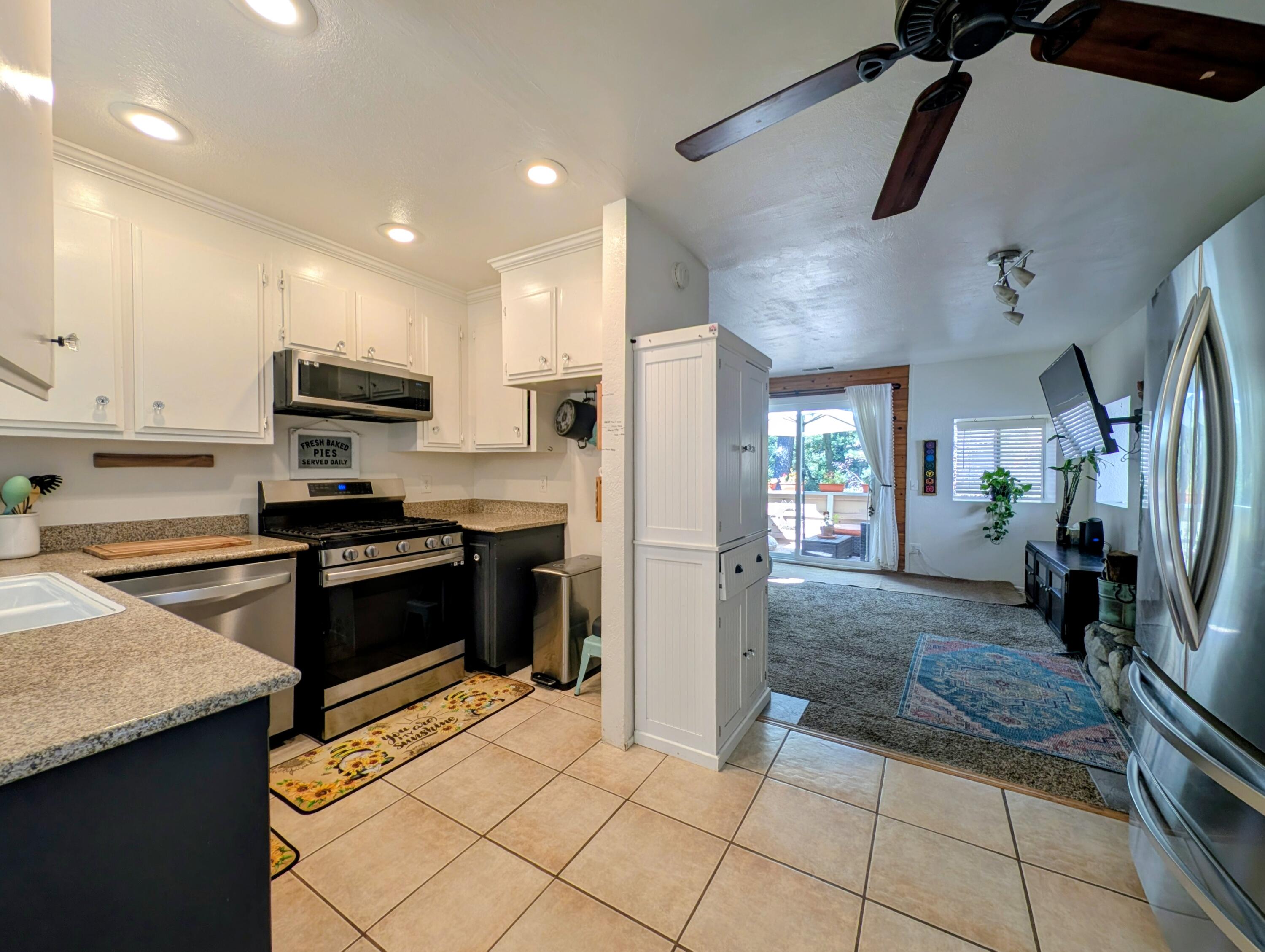 22815 Alder Ln, Crestline, CA 92325