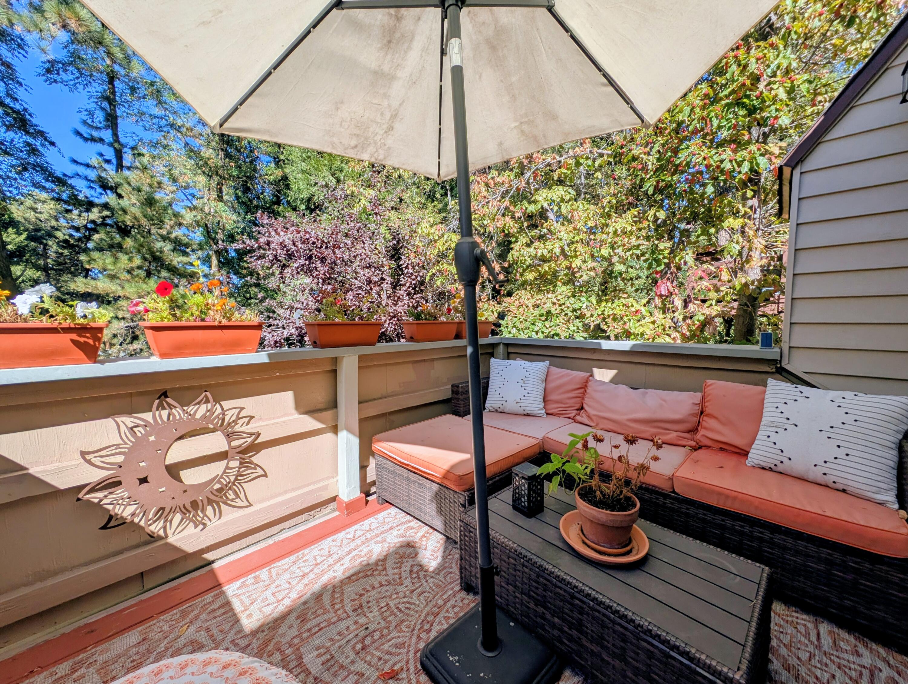 22815 Alder Ln, Crestline, CA 92325