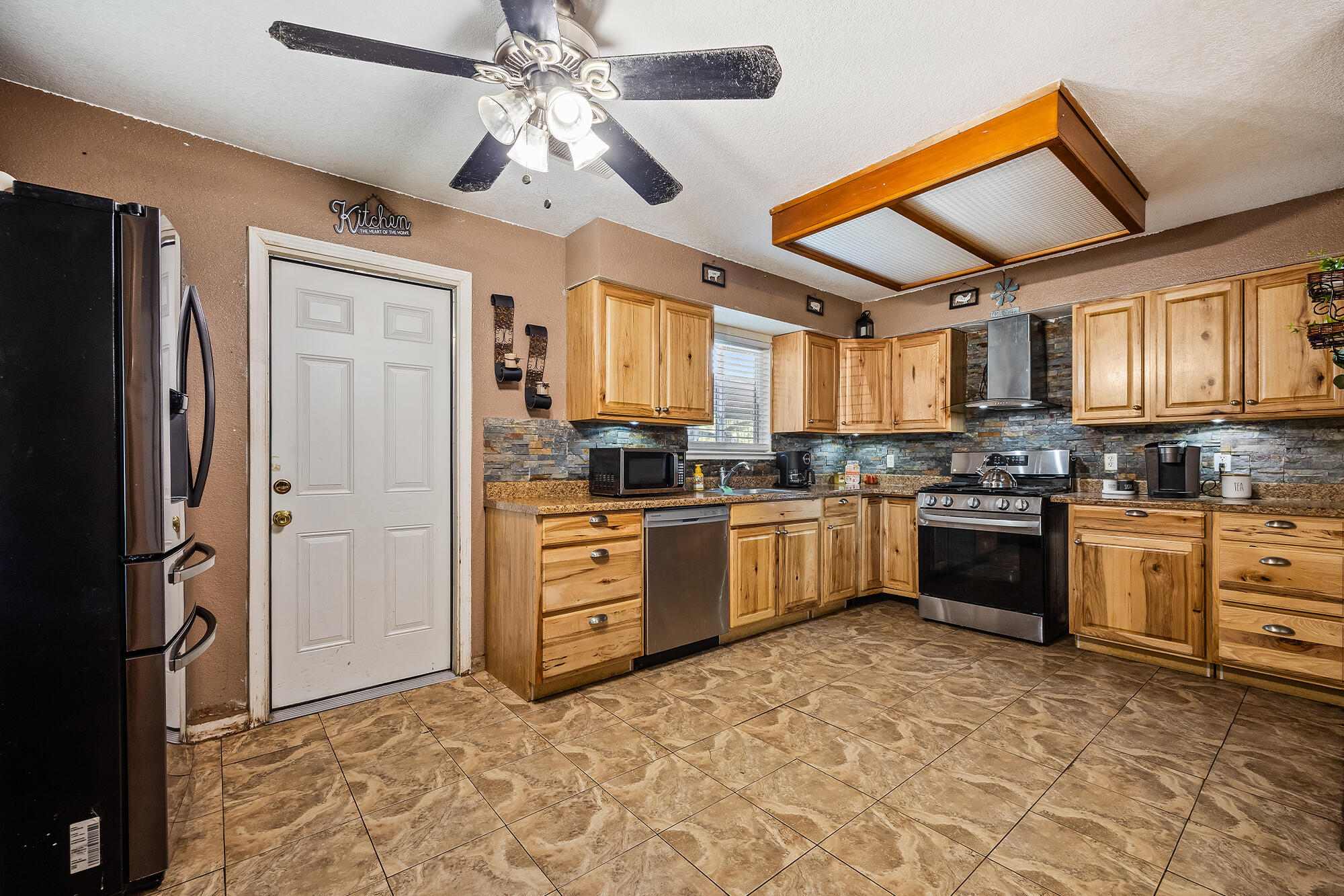 1851 Van Dorsten Ave, Corcoran, CA 93212