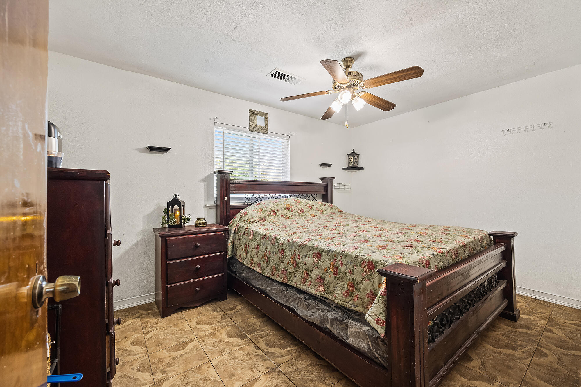 1851 Van Dorsten Ave, Corcoran, CA 93212