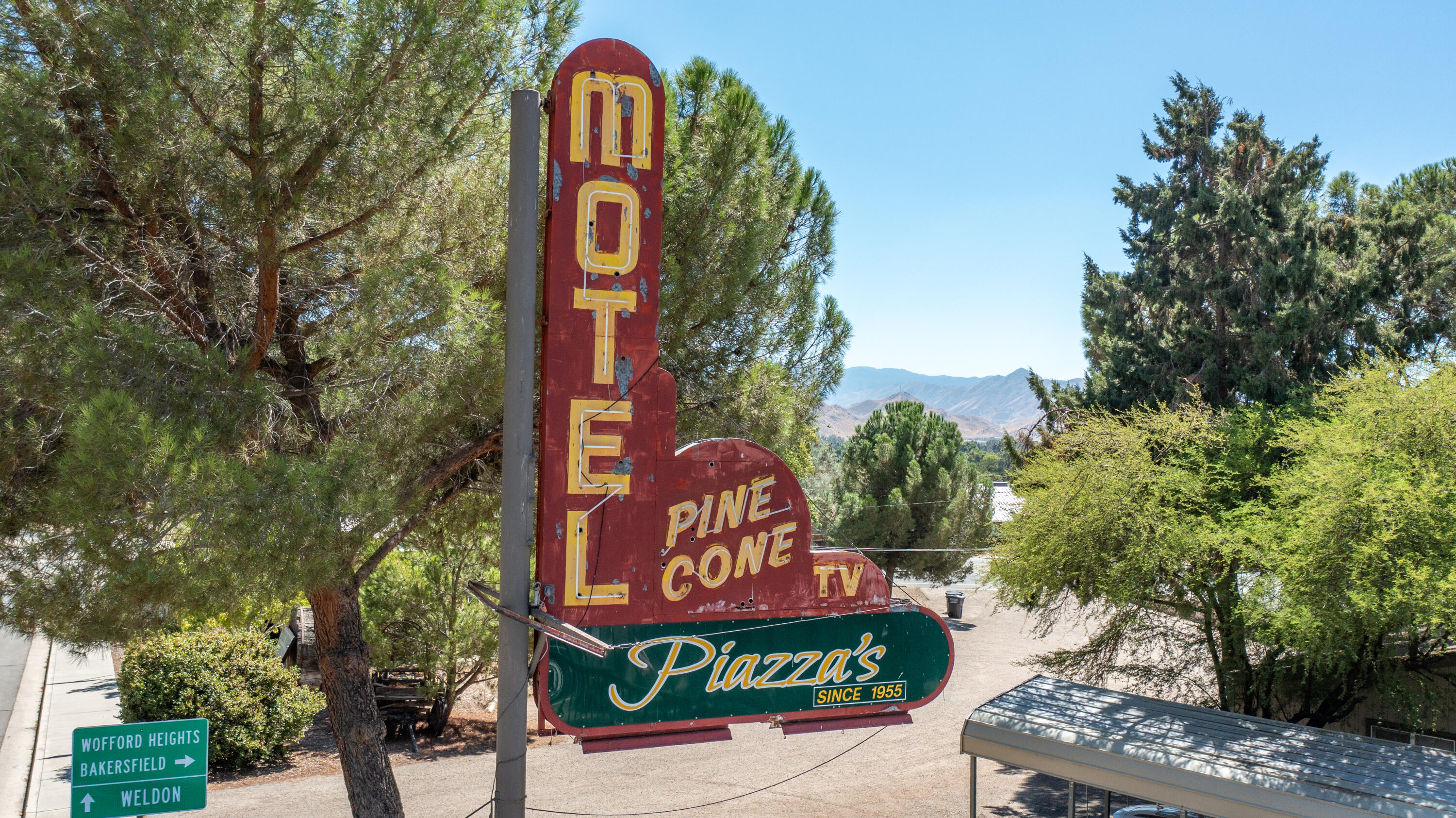 13383 Sierra Way Way, Kernville, CA 93238