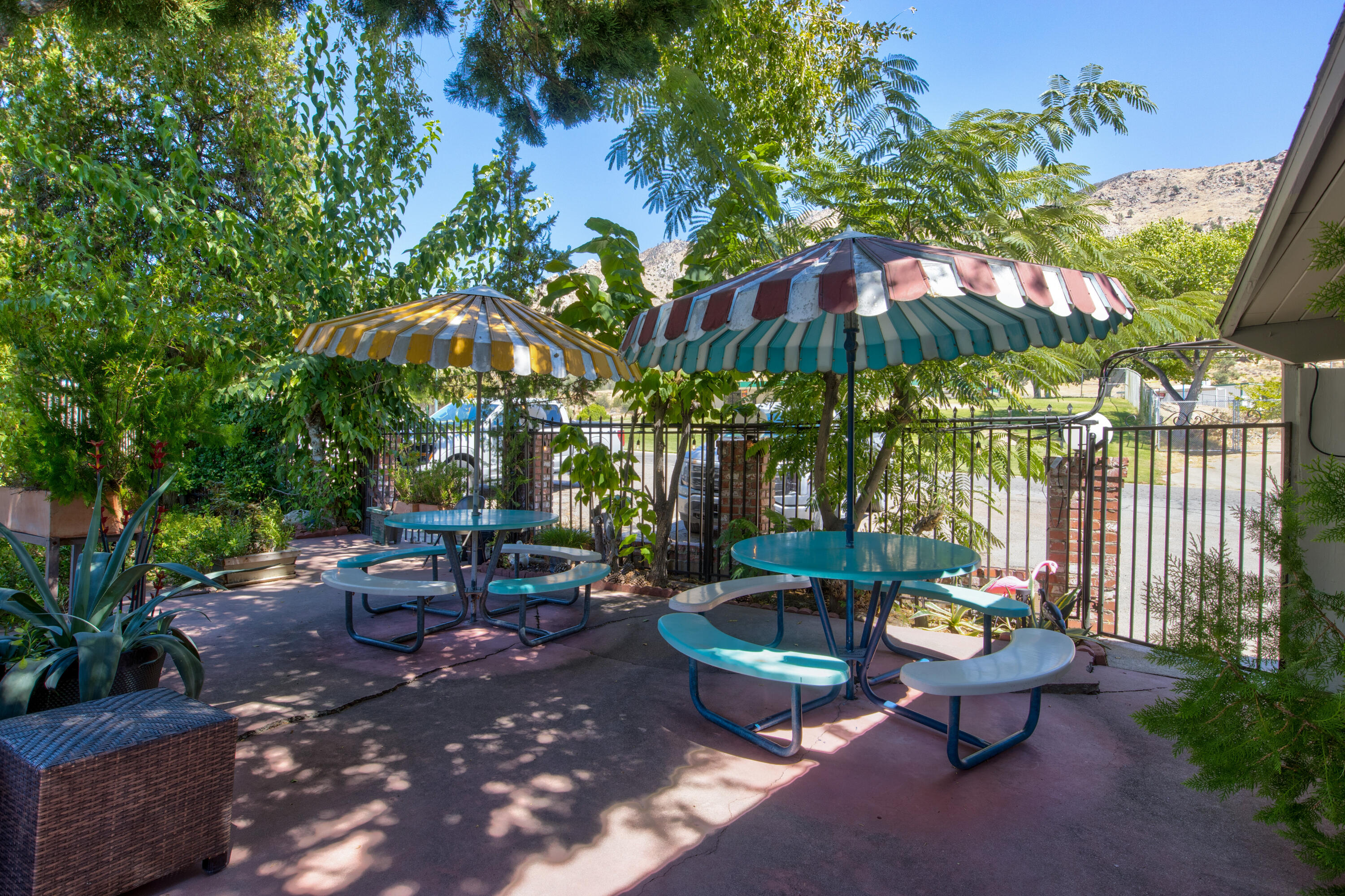 13383 Sierra Way Way, Kernville, CA 93238