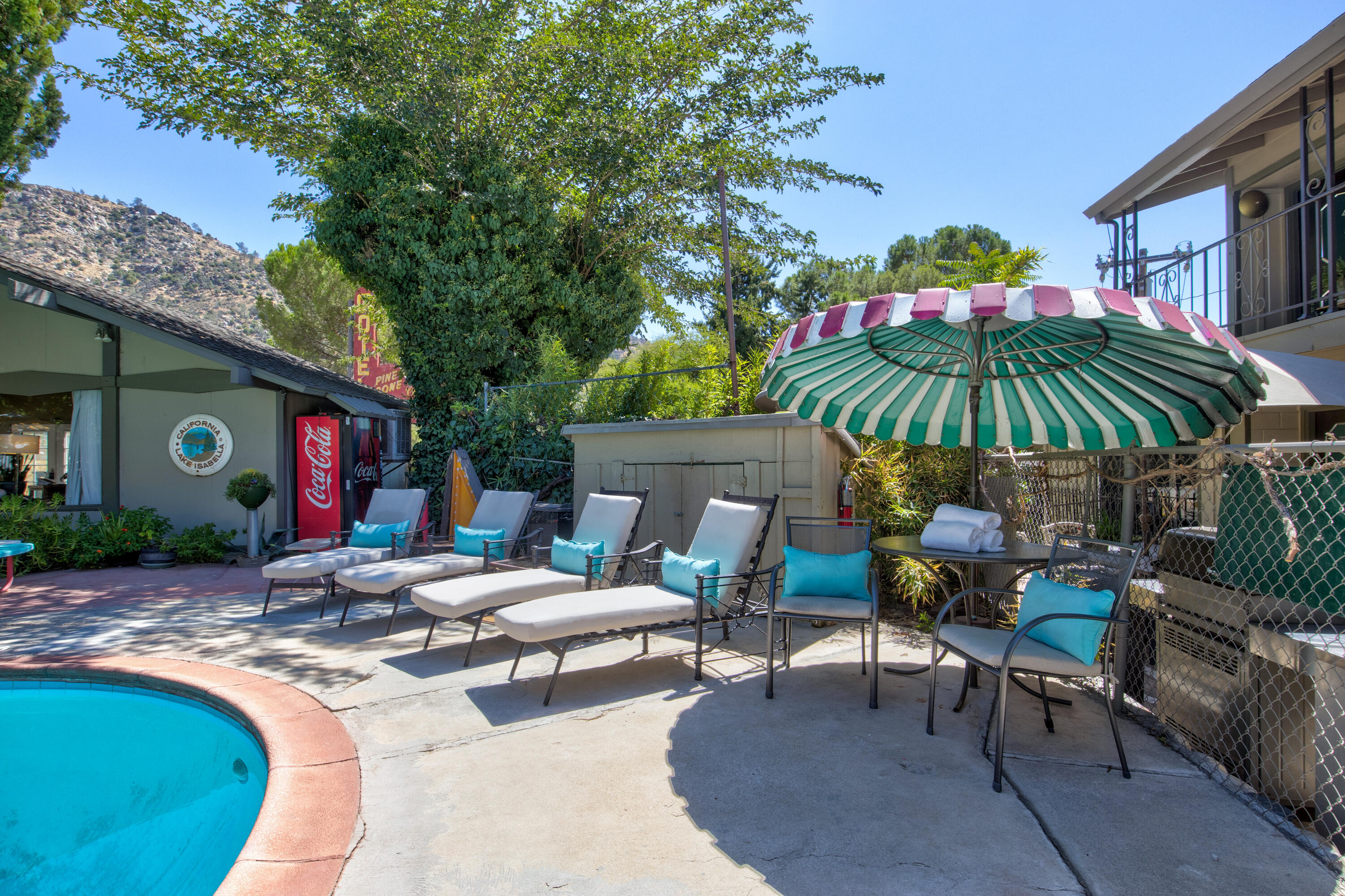 13383 Sierra Way Way, Kernville, CA 93238