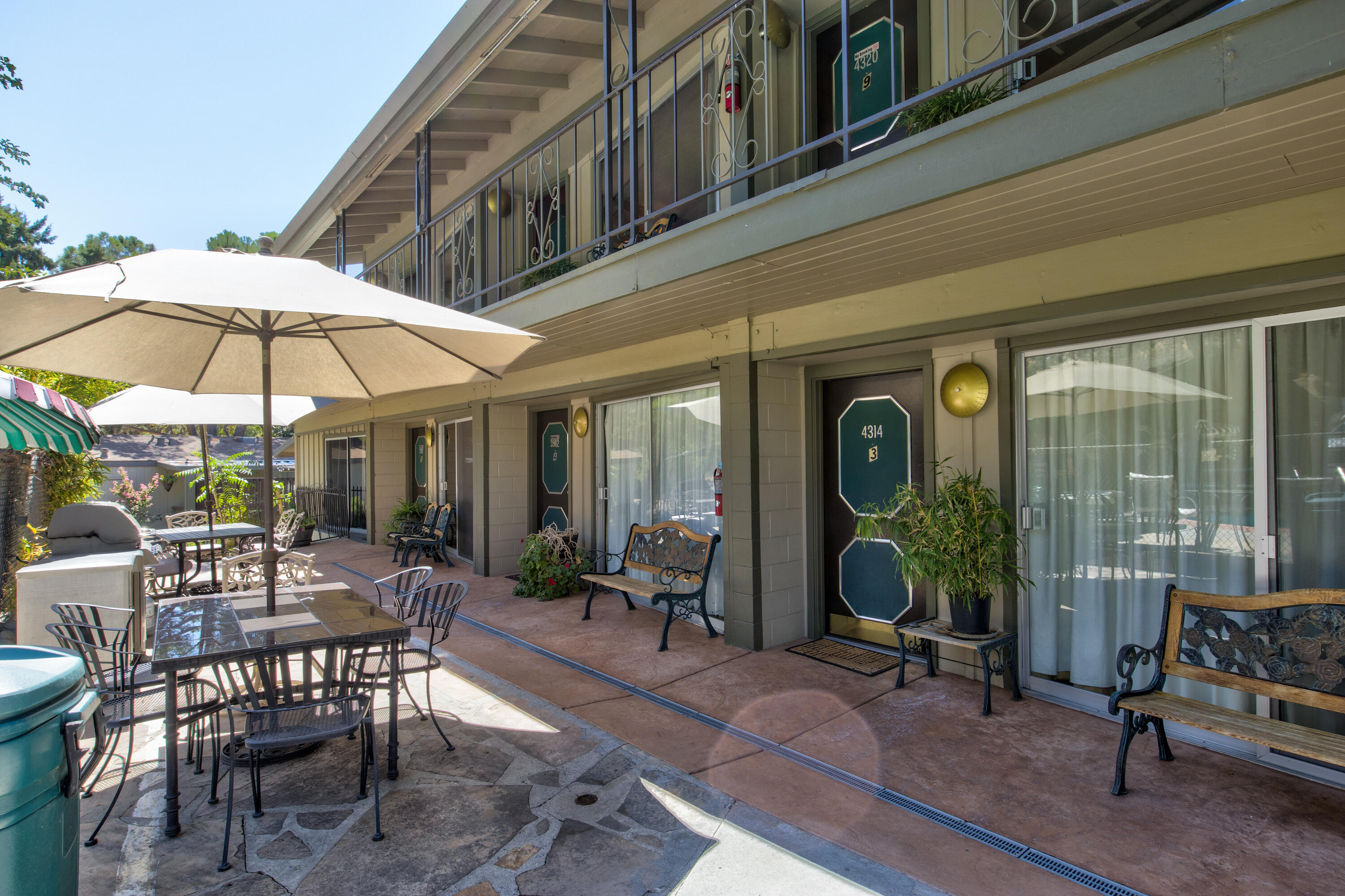 13383 Sierra Way Way, Kernville, CA 93238