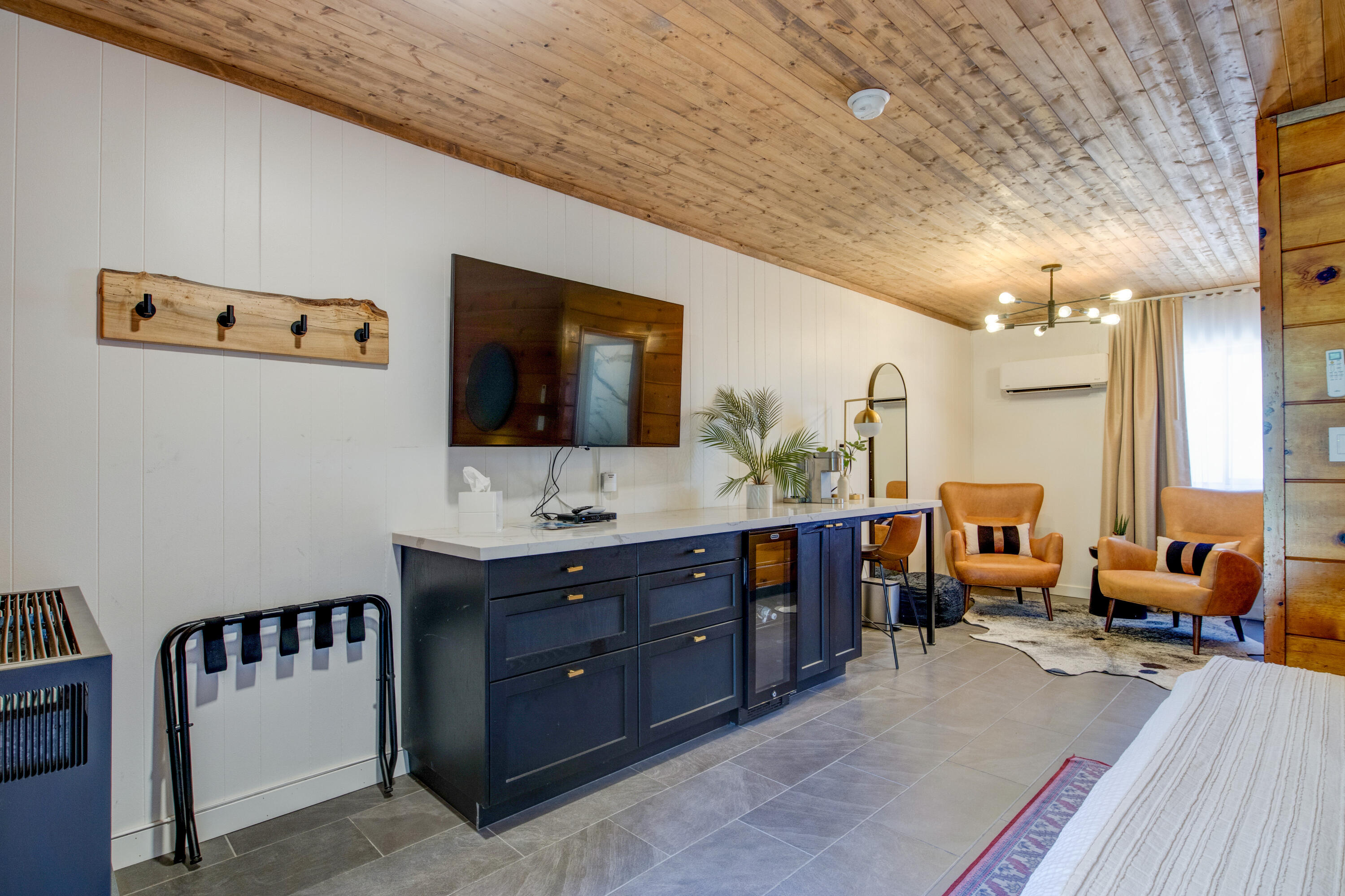 13383 Sierra Way Way, Kernville, CA 93238