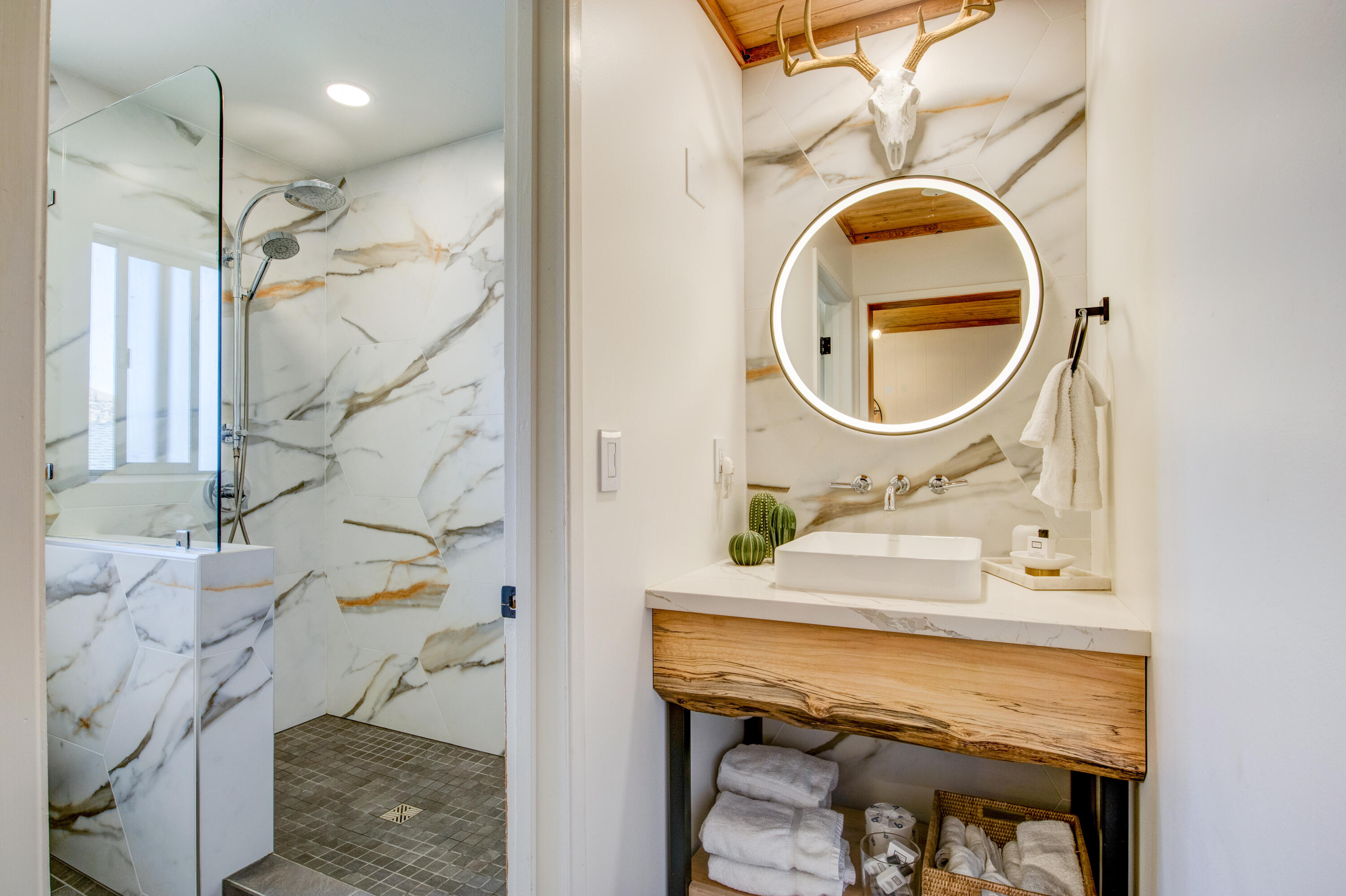 13383 Sierra Way Way, Kernville, CA 93238