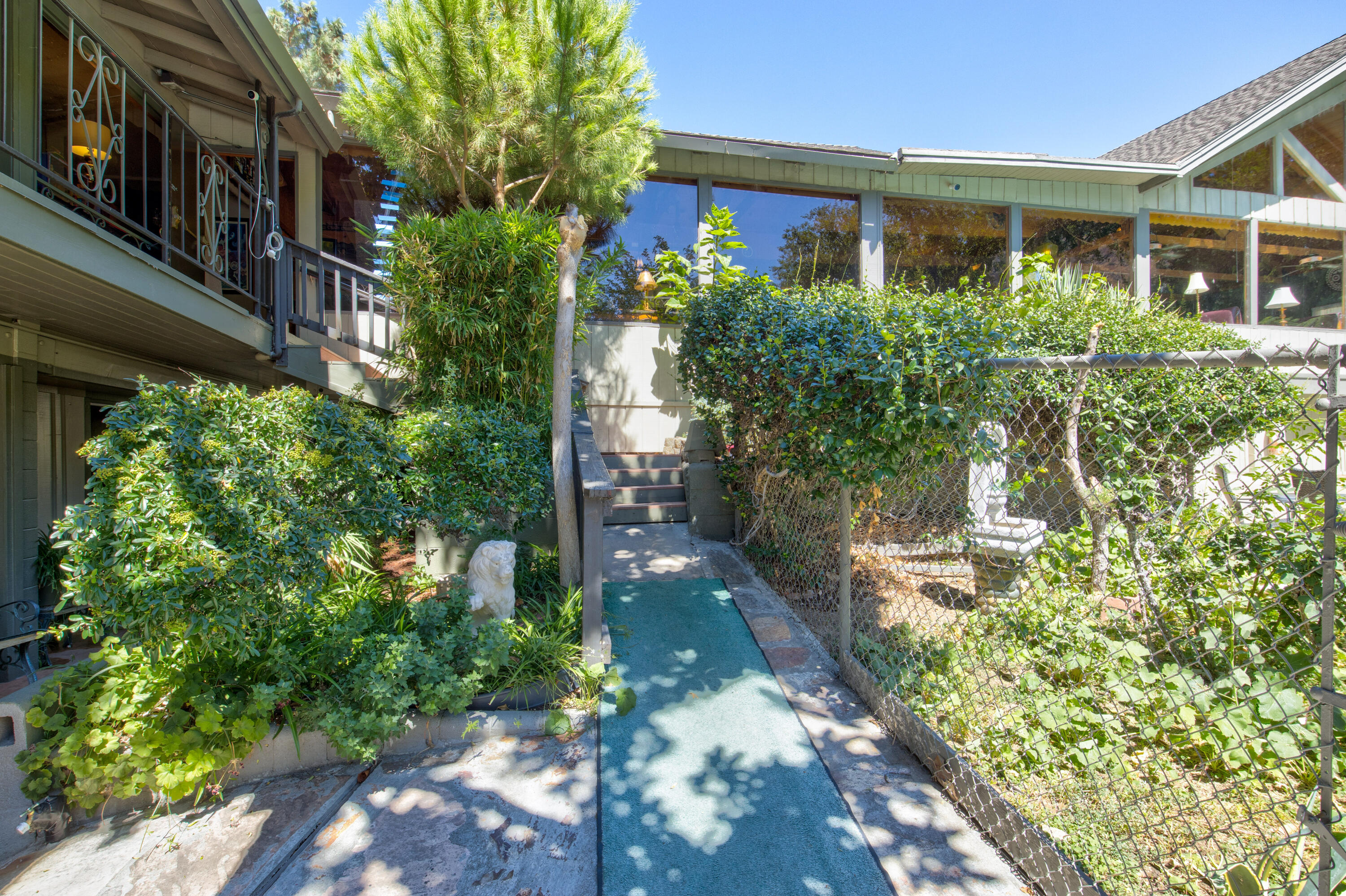 13383 Sierra Way Way, Kernville, CA 93238