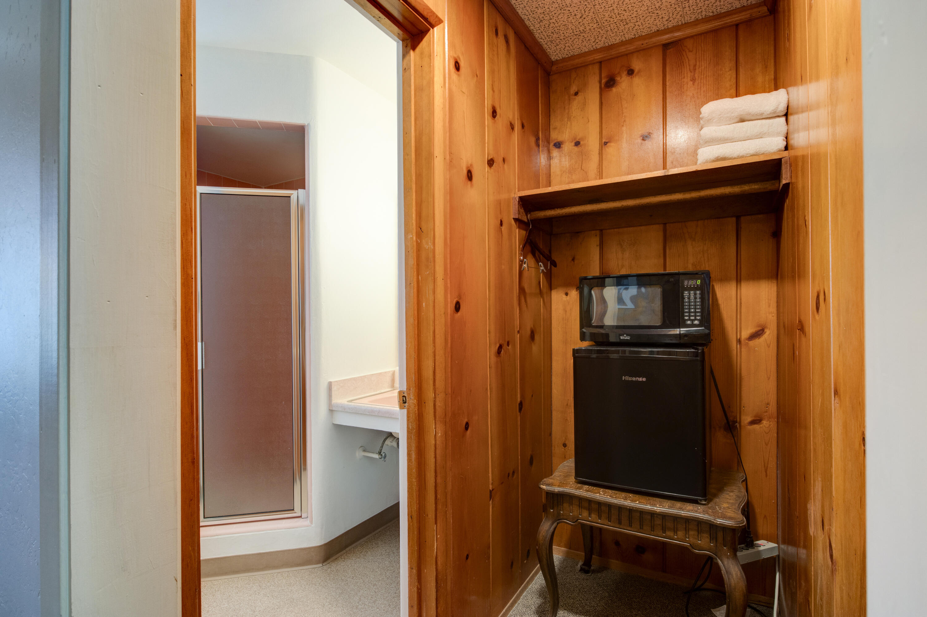 13383 Sierra Way Way, Kernville, CA 93238