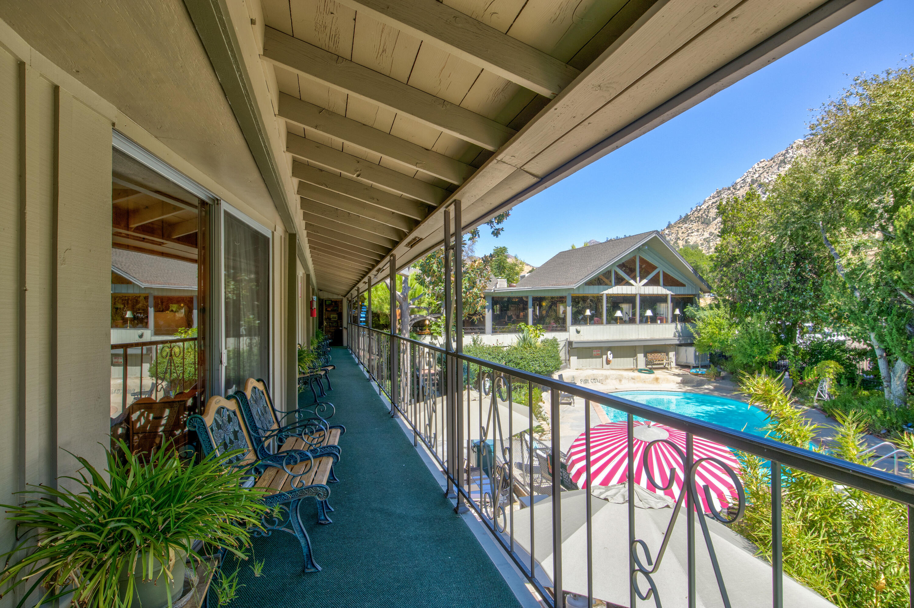 13383 Sierra Way Way, Kernville, CA 93238