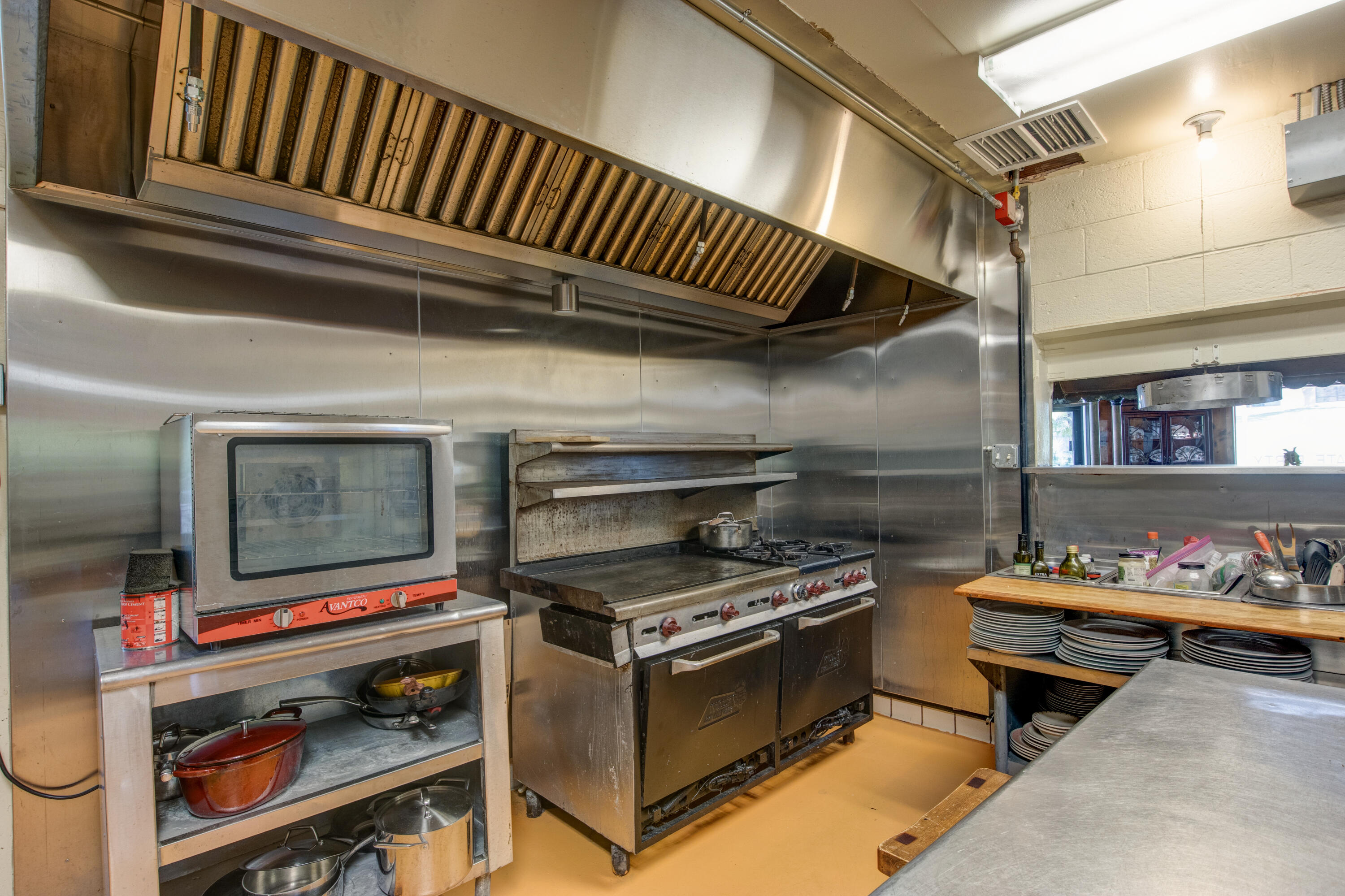 13383 Sierra Way Way, Kernville, CA 93238