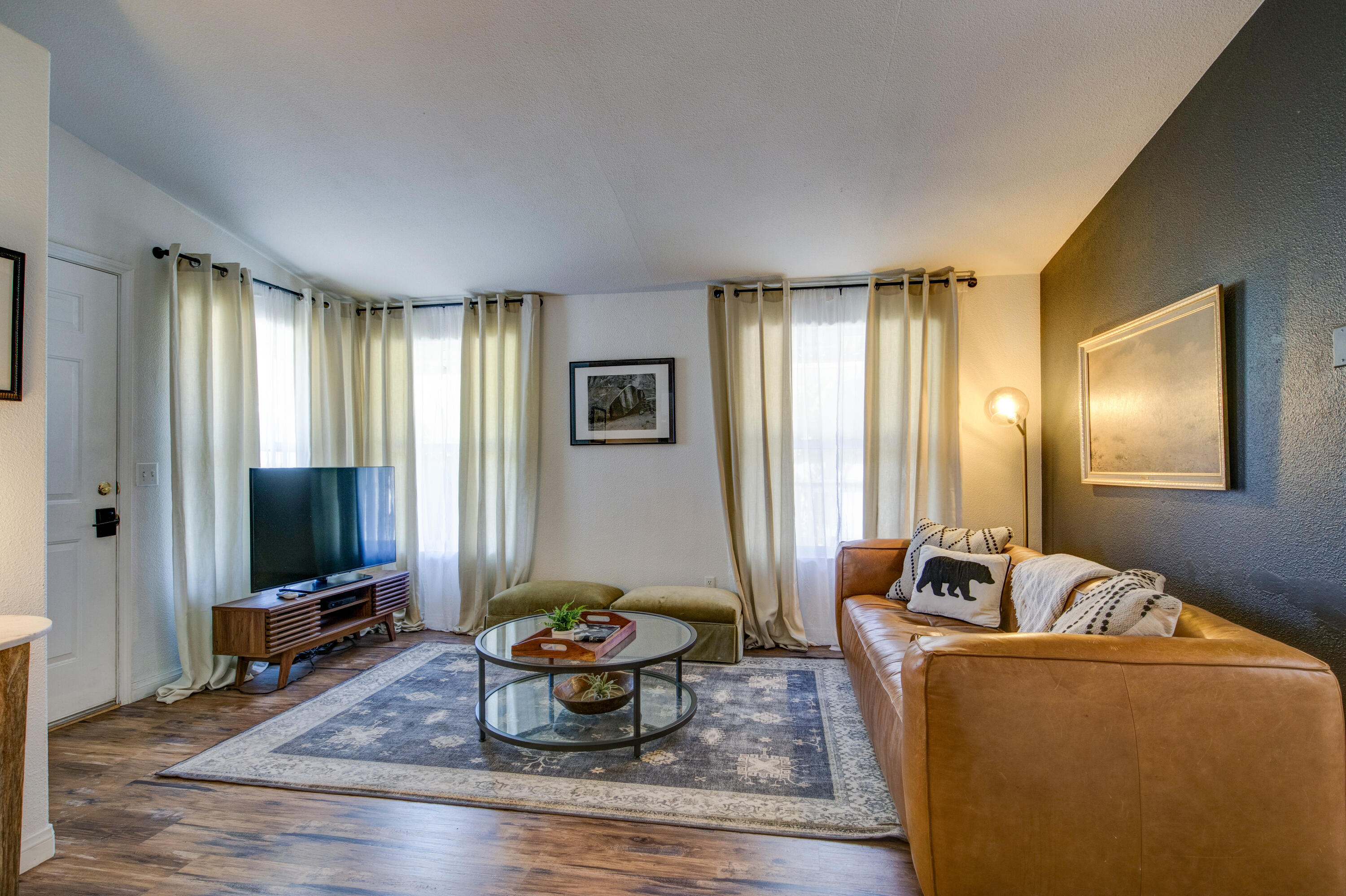 13383 Sierra Way Way, Kernville, CA 93238