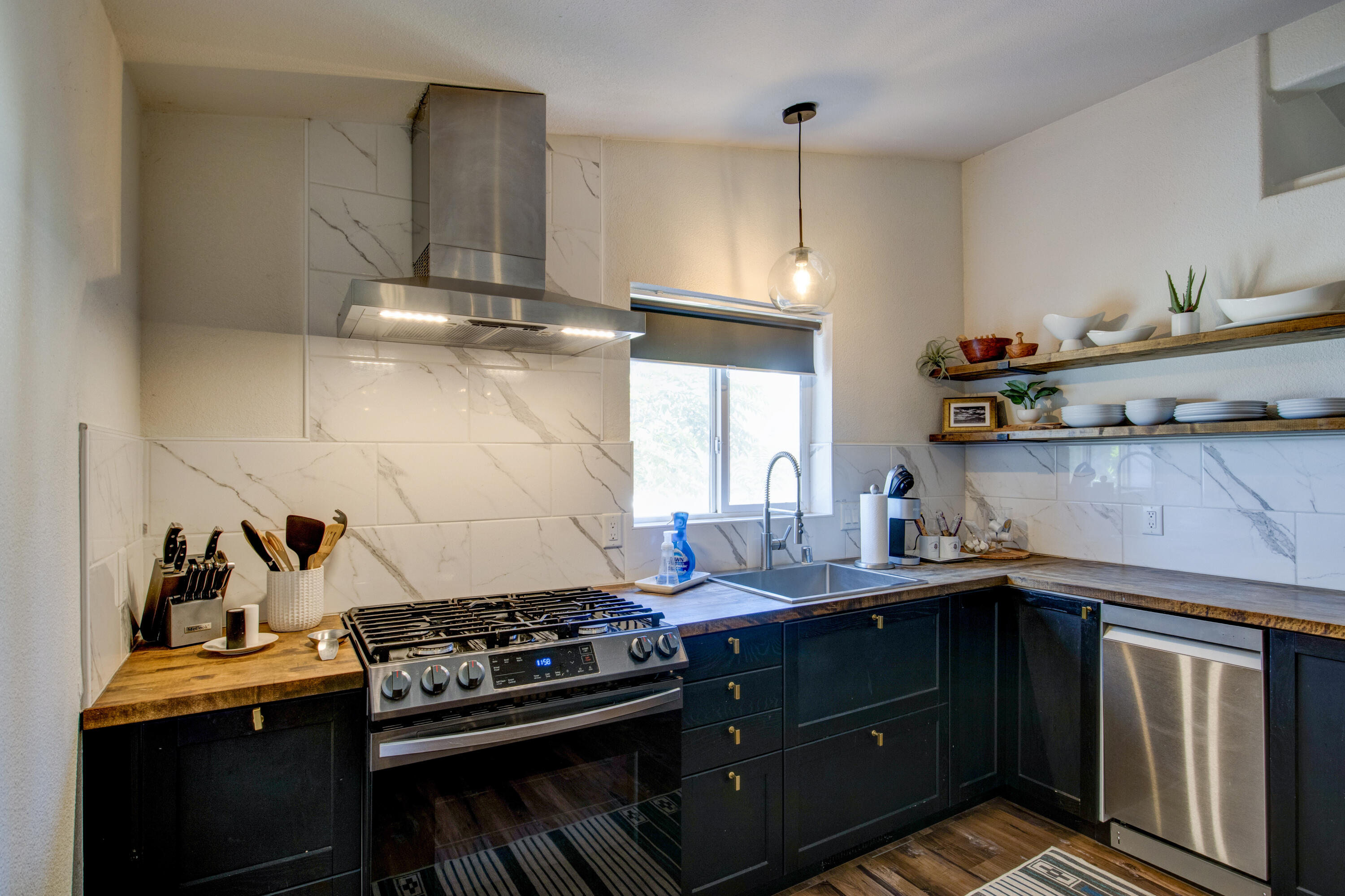 13383 Sierra Way Way, Kernville, CA 93238