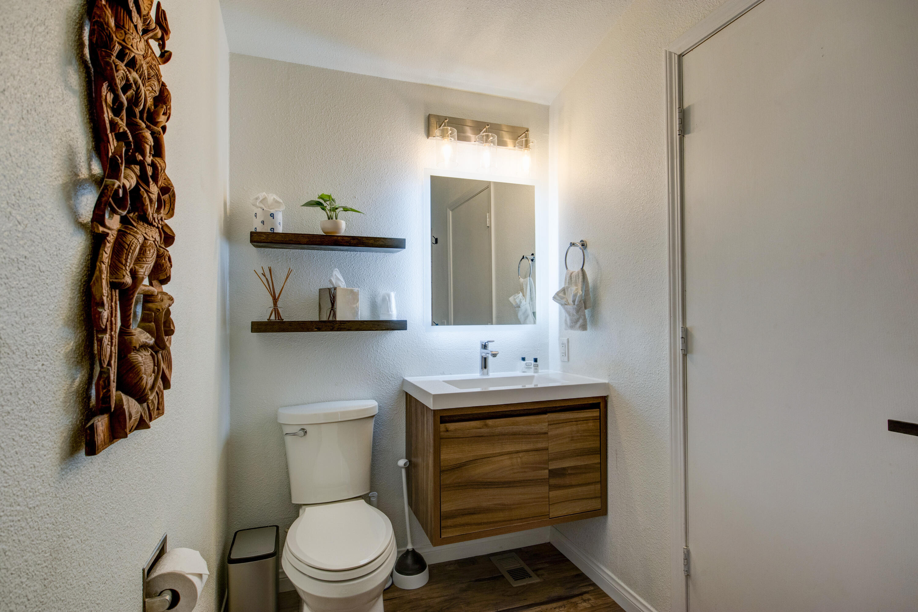 13383 Sierra Way Way, Kernville, CA 93238