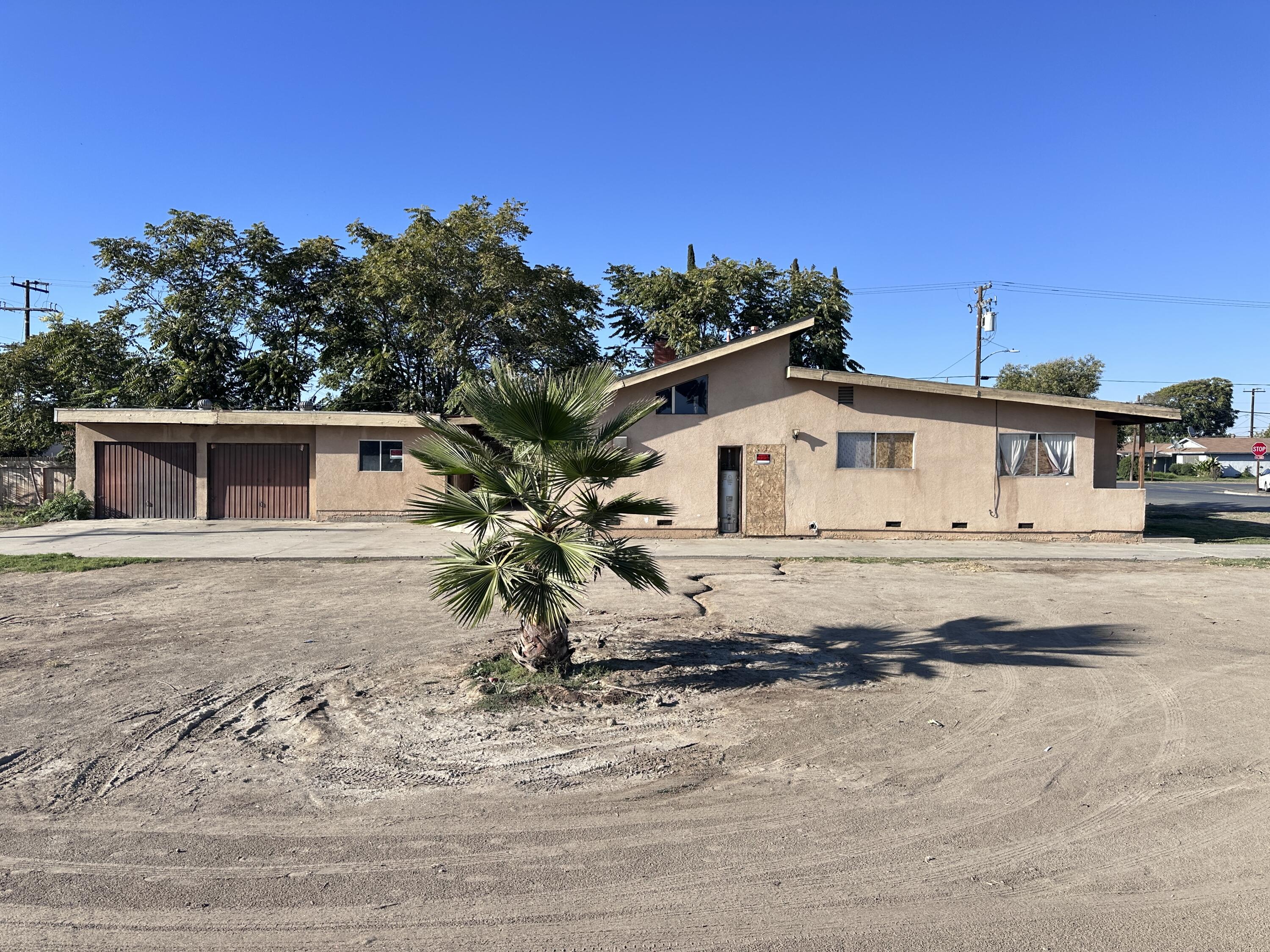 129 S Evans Rd, Tipton, CA 93272