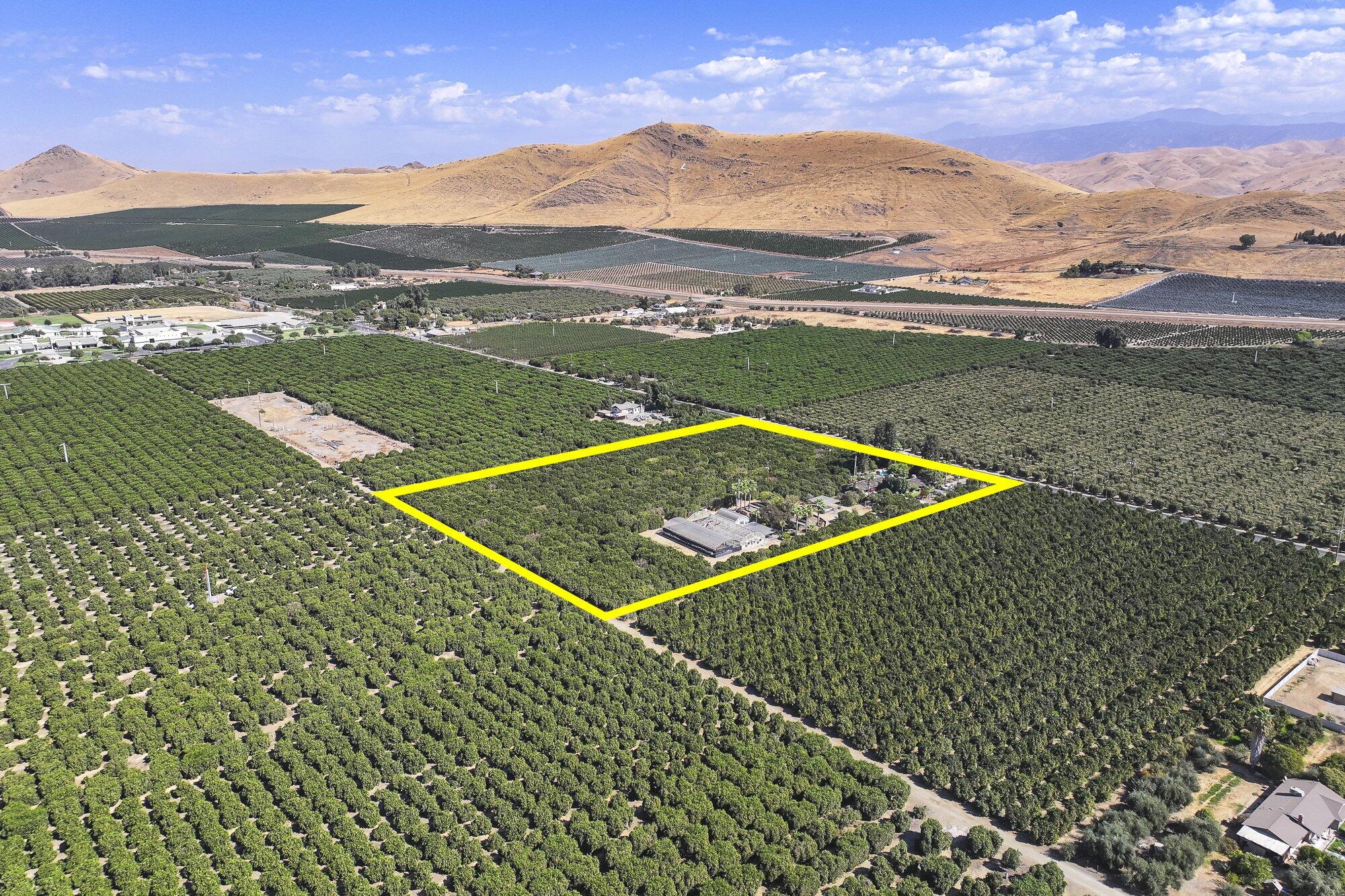 267 N Strathmore Ave, Lindsay, CA 93247