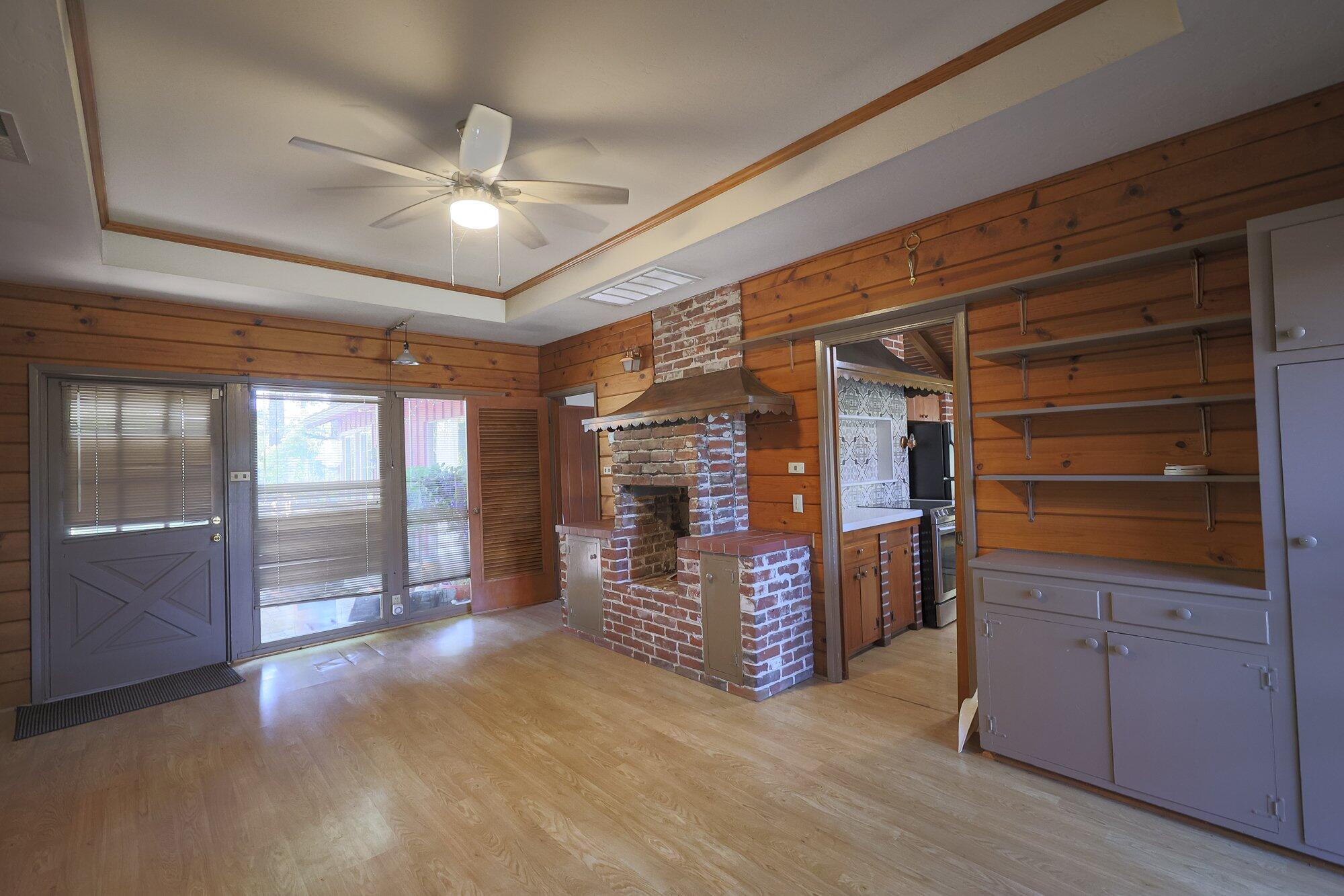 267 N Strathmore Ave, Lindsay, CA 93247