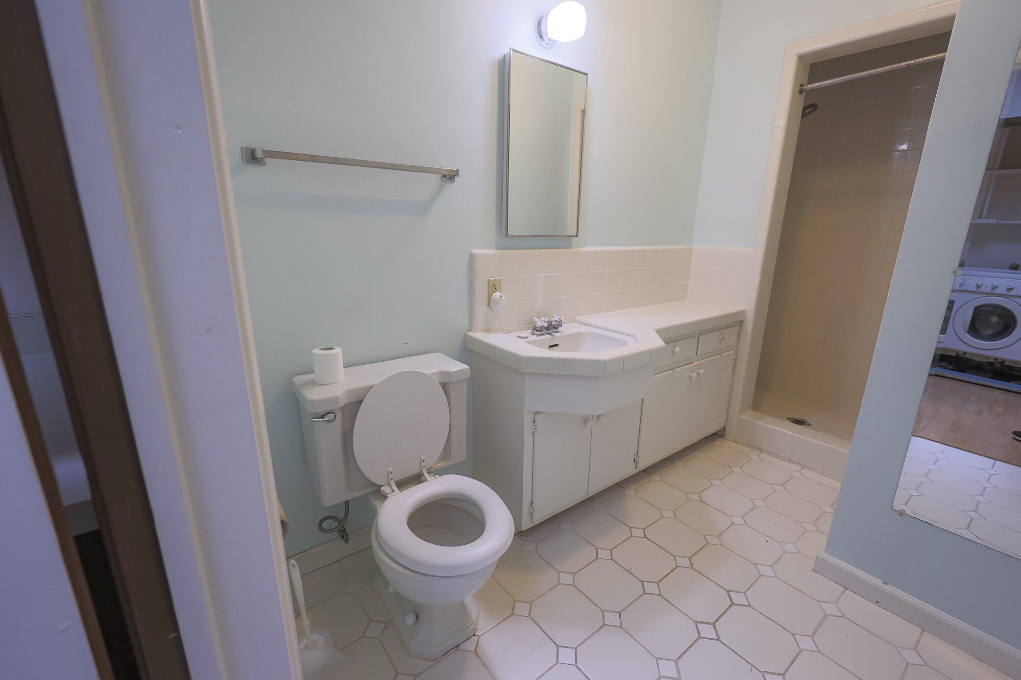 267 N Strathmore Ave, Lindsay, CA 93247