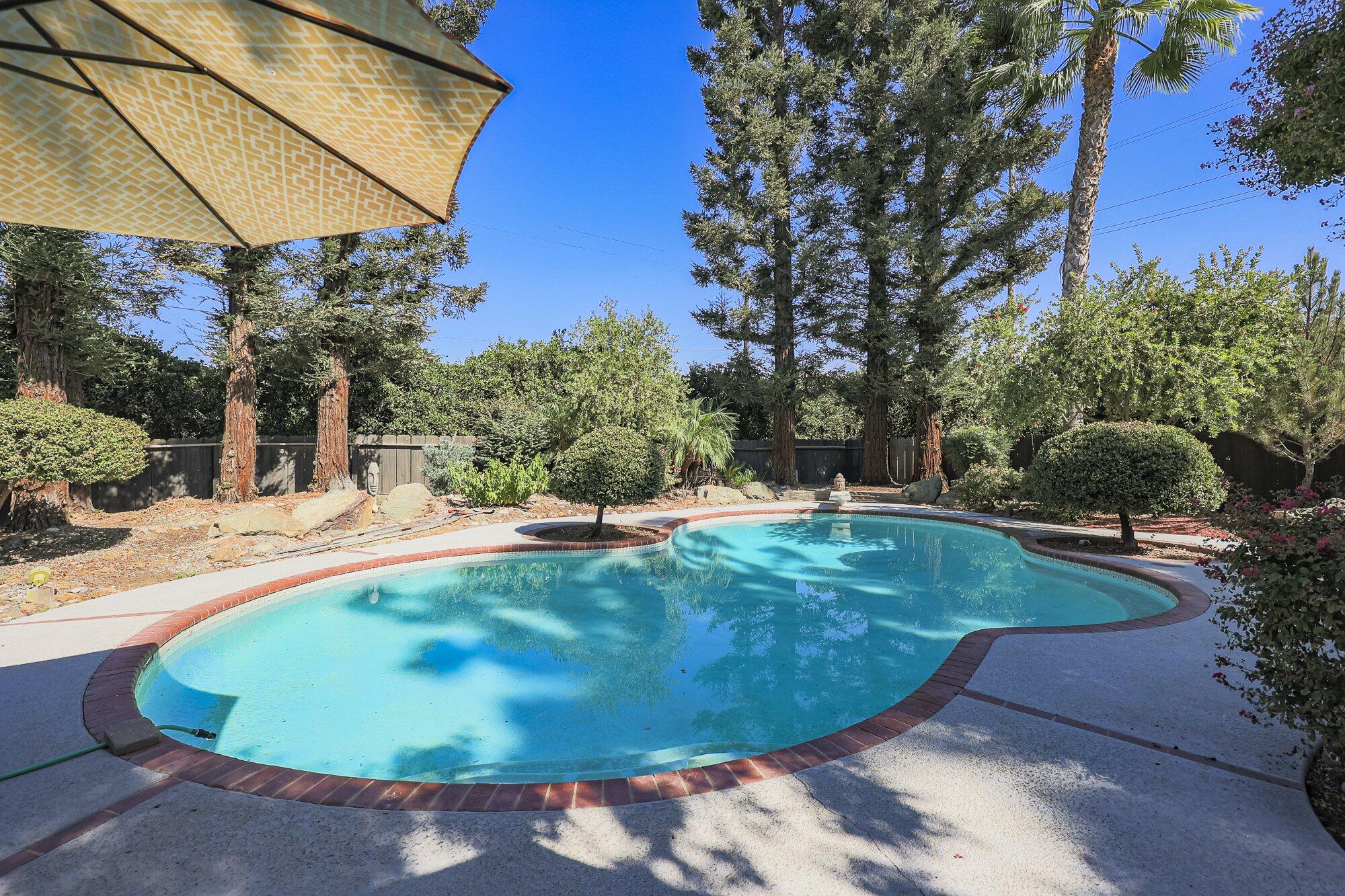 267 N Strathmore Ave, Lindsay, CA 93247