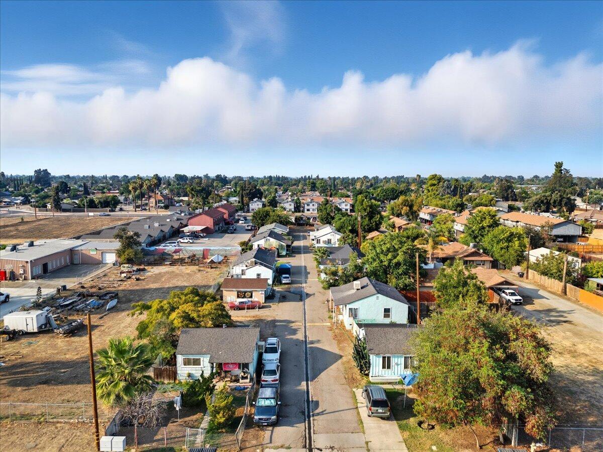 636 E Roosevelt Ave, Visalia, CA 93292