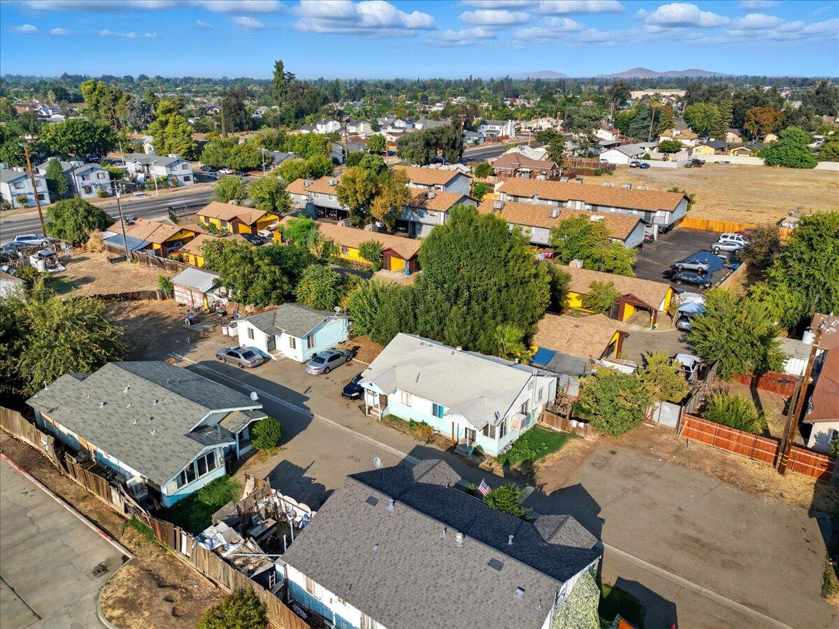 636 E Roosevelt Ave, Visalia, CA 93292