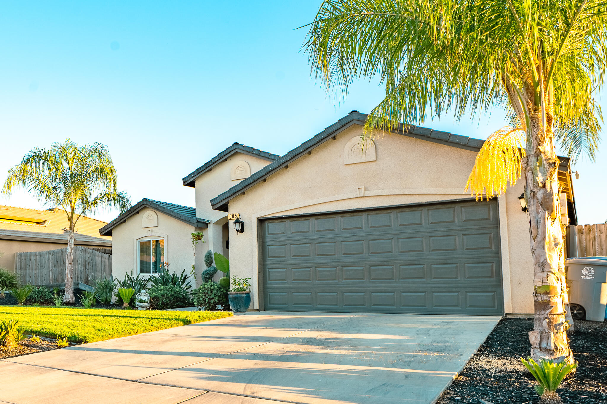 505 Forest Ct, Woodlake, CA 93286