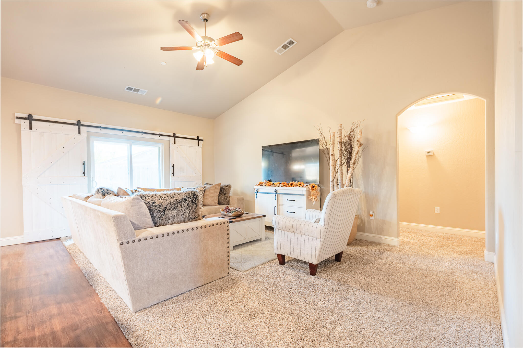 505 Forest Ct, Woodlake, CA 93286