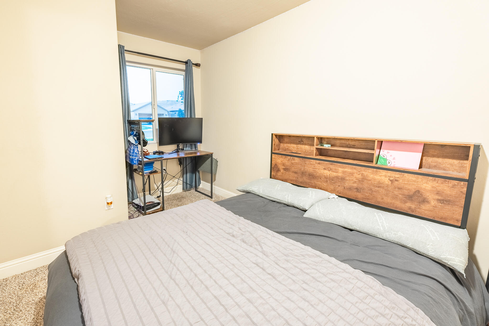 505 Forest Ct, Woodlake, CA 93286