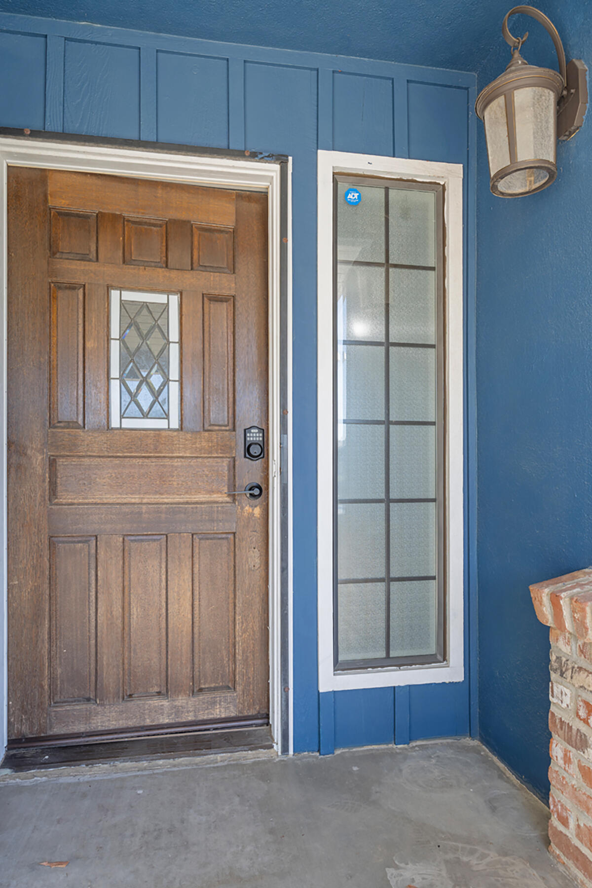 2242 E Howard Ave, Visalia, CA 93292