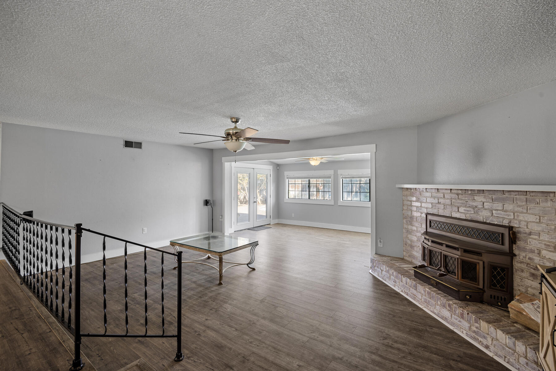 2242 E Howard Ave, Visalia, CA 93292