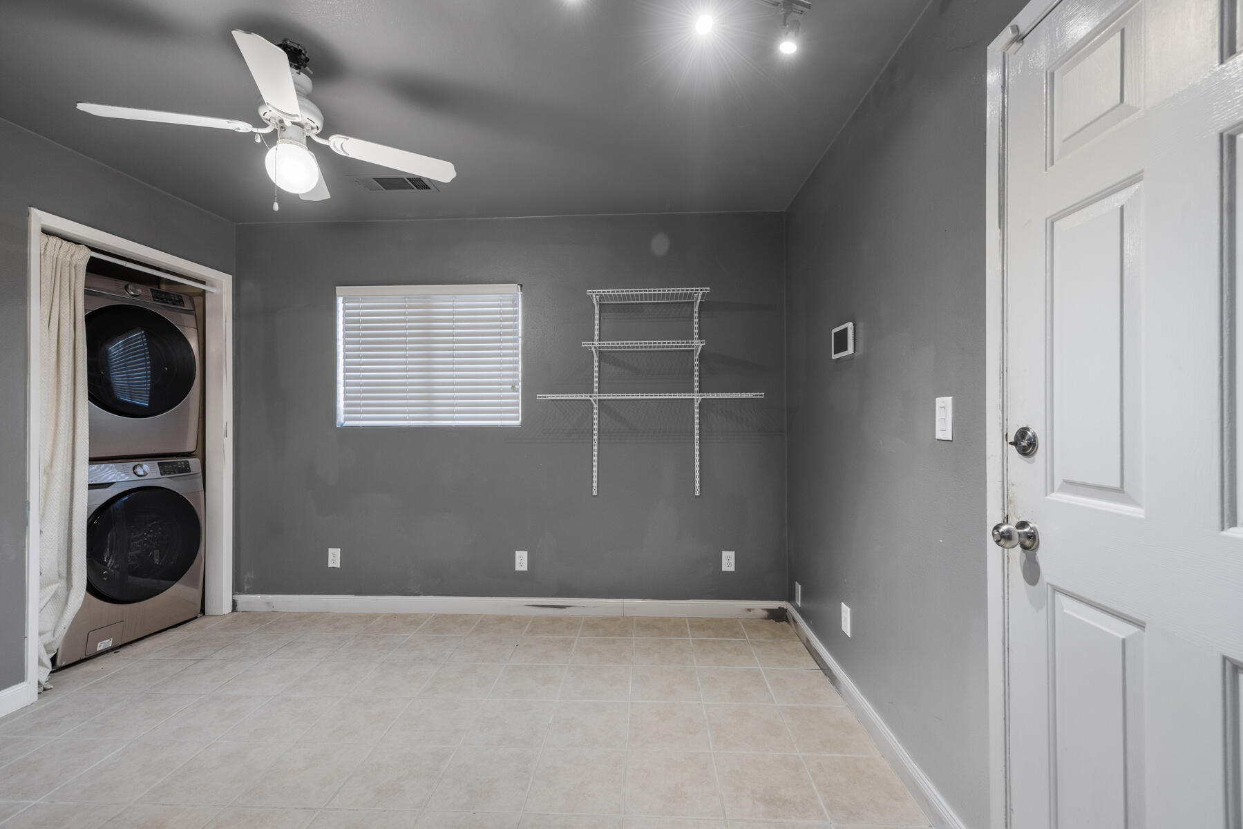 2242 E Howard Ave, Visalia, CA 93292