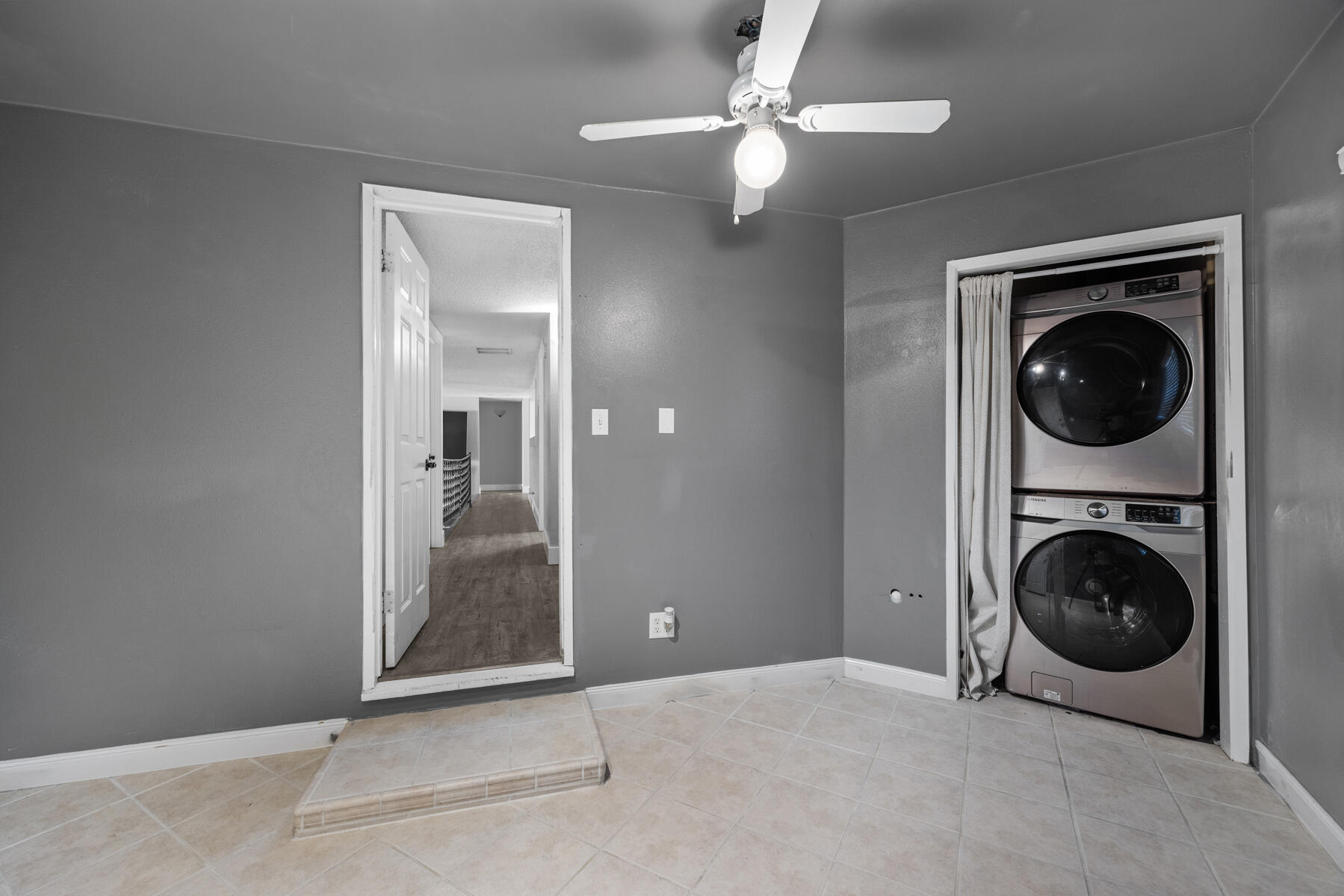 2242 E Howard Ave, Visalia, CA 93292