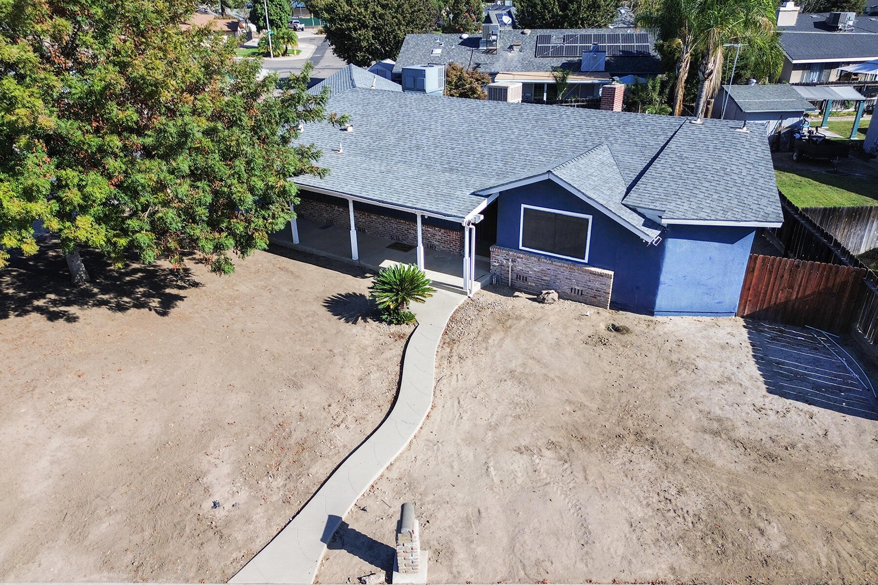 2242 E Howard Ave, Visalia, CA 93292