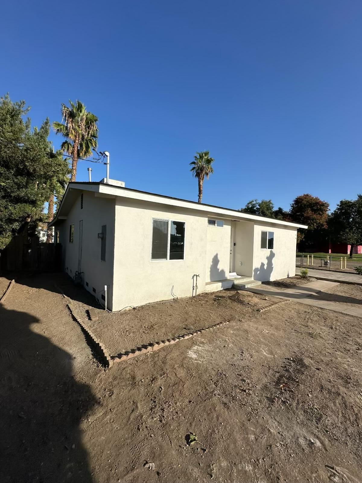 16 S Plano St, Porterville, CA 93257