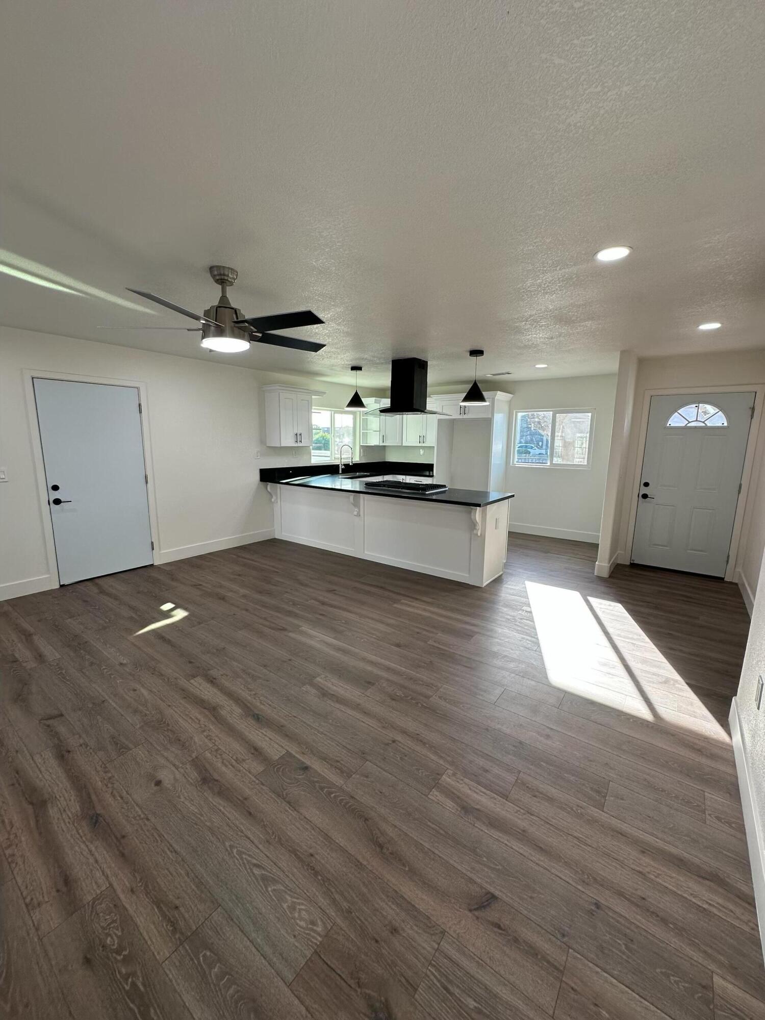 16 S Plano St, Porterville, CA 93257