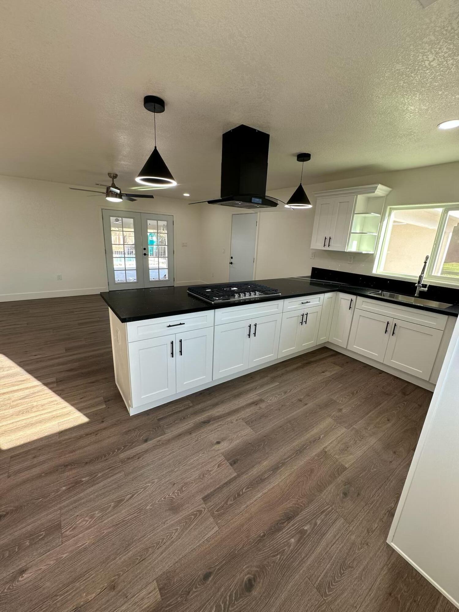 16 S Plano St, Porterville, CA 93257