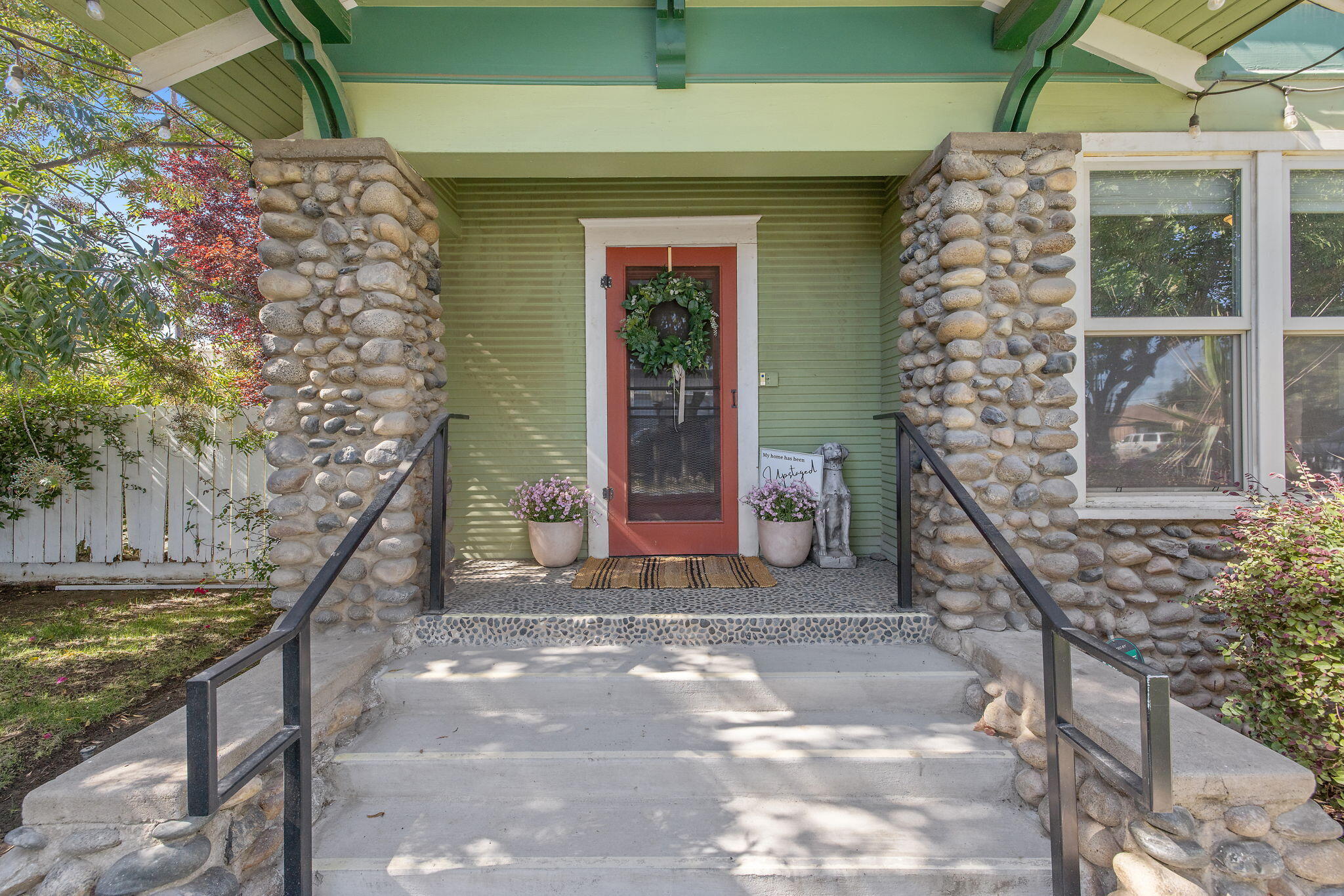 224 N E St, Exeter, CA 93221