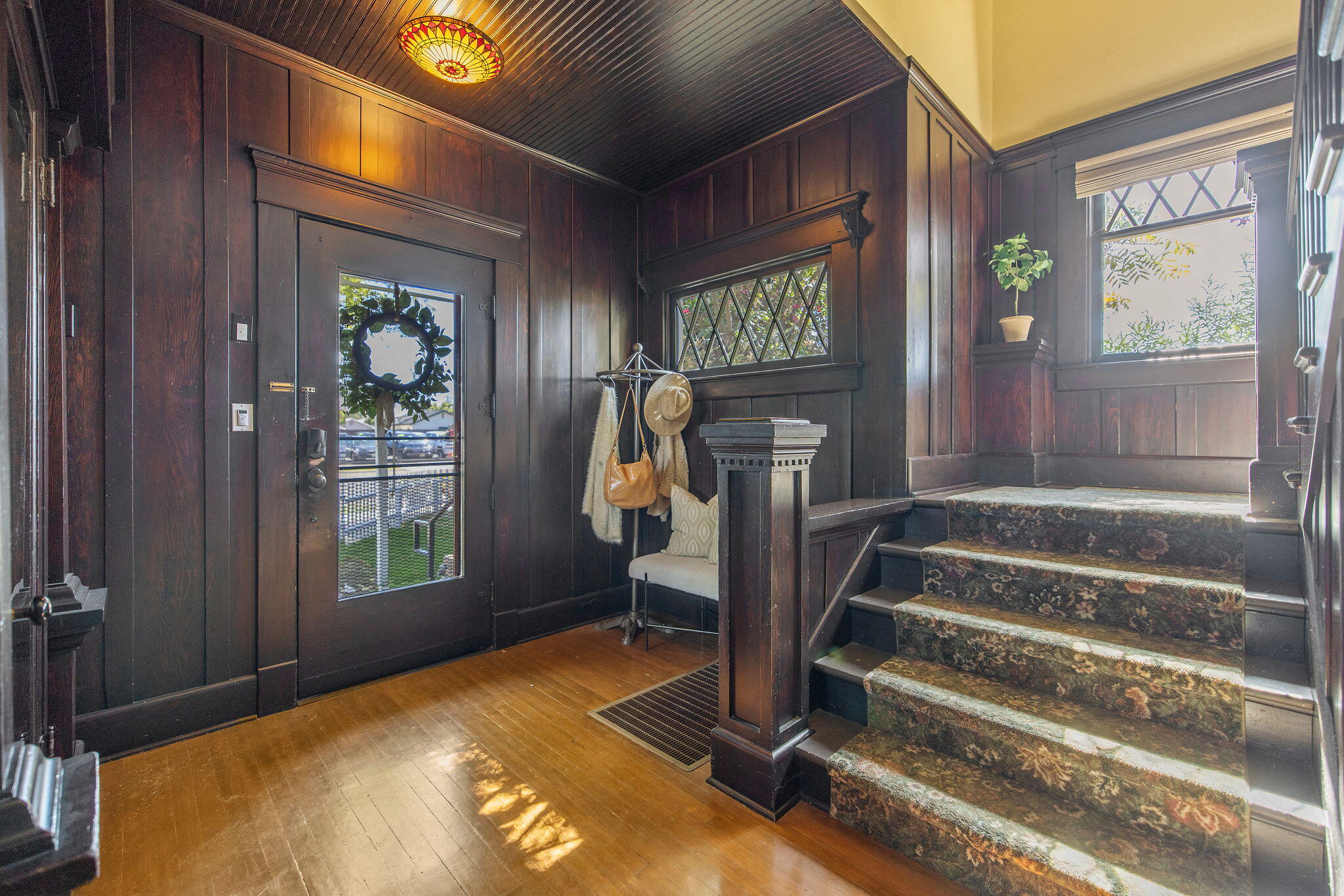 224 N E St, Exeter, CA 93221