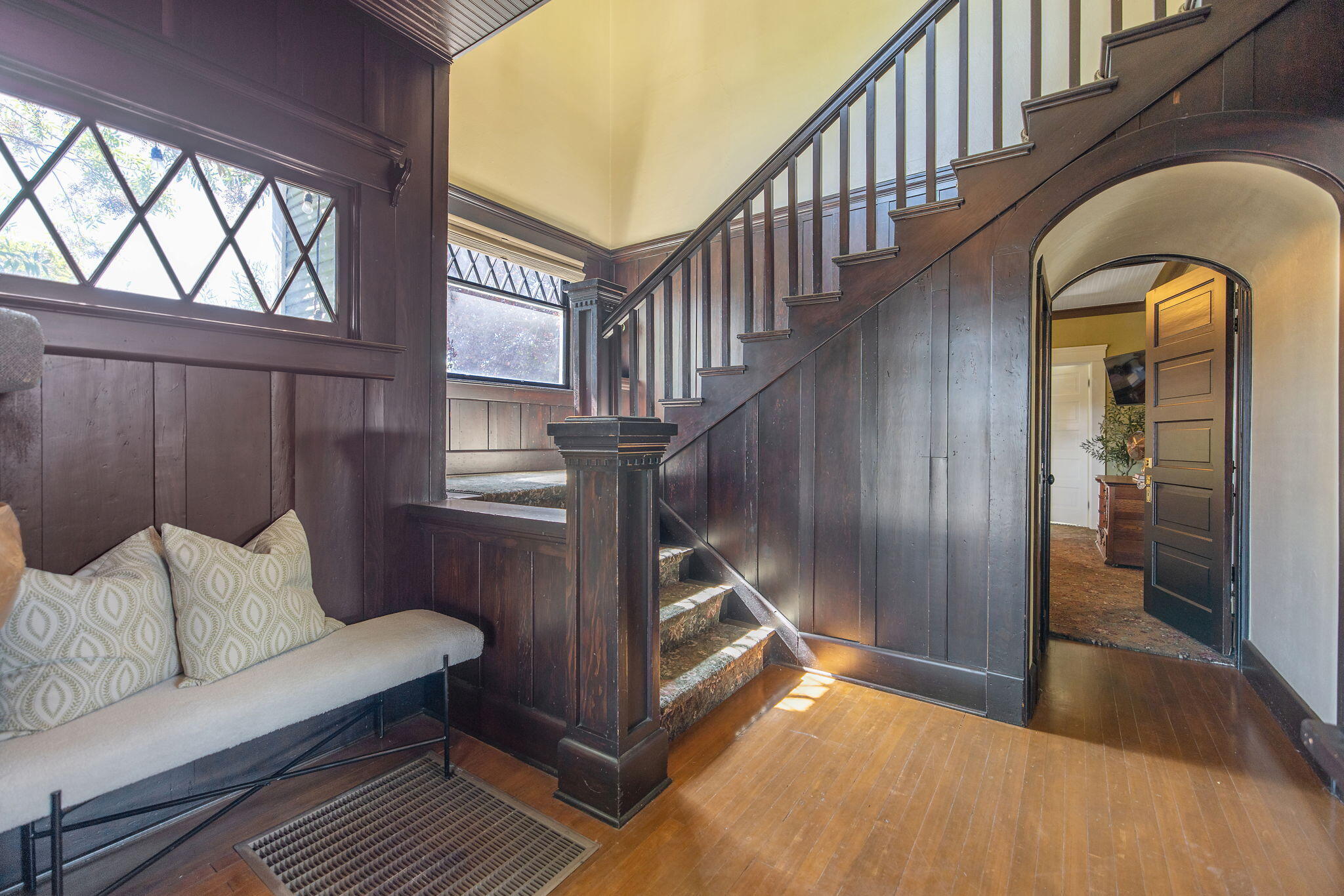 224 N E St, Exeter, CA 93221